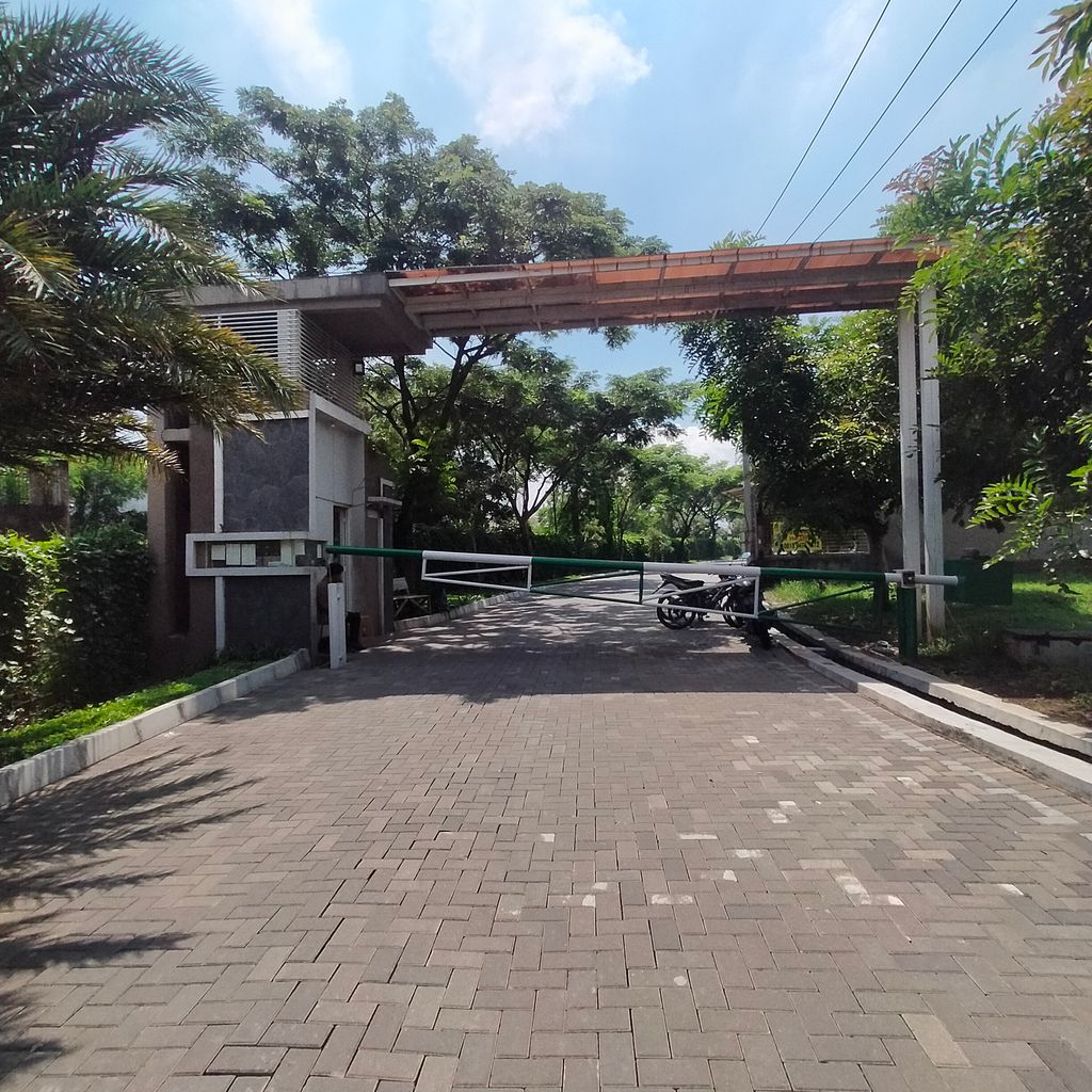 foto gerbang perumahan Halimun Foresta Tahap 2