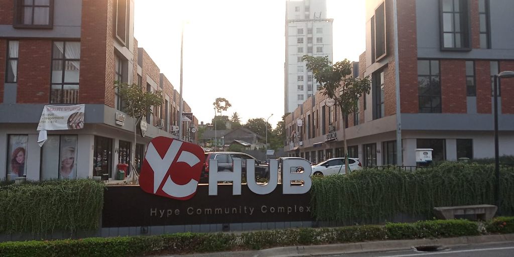 foto gerbang perumahan Ruko YC Hub