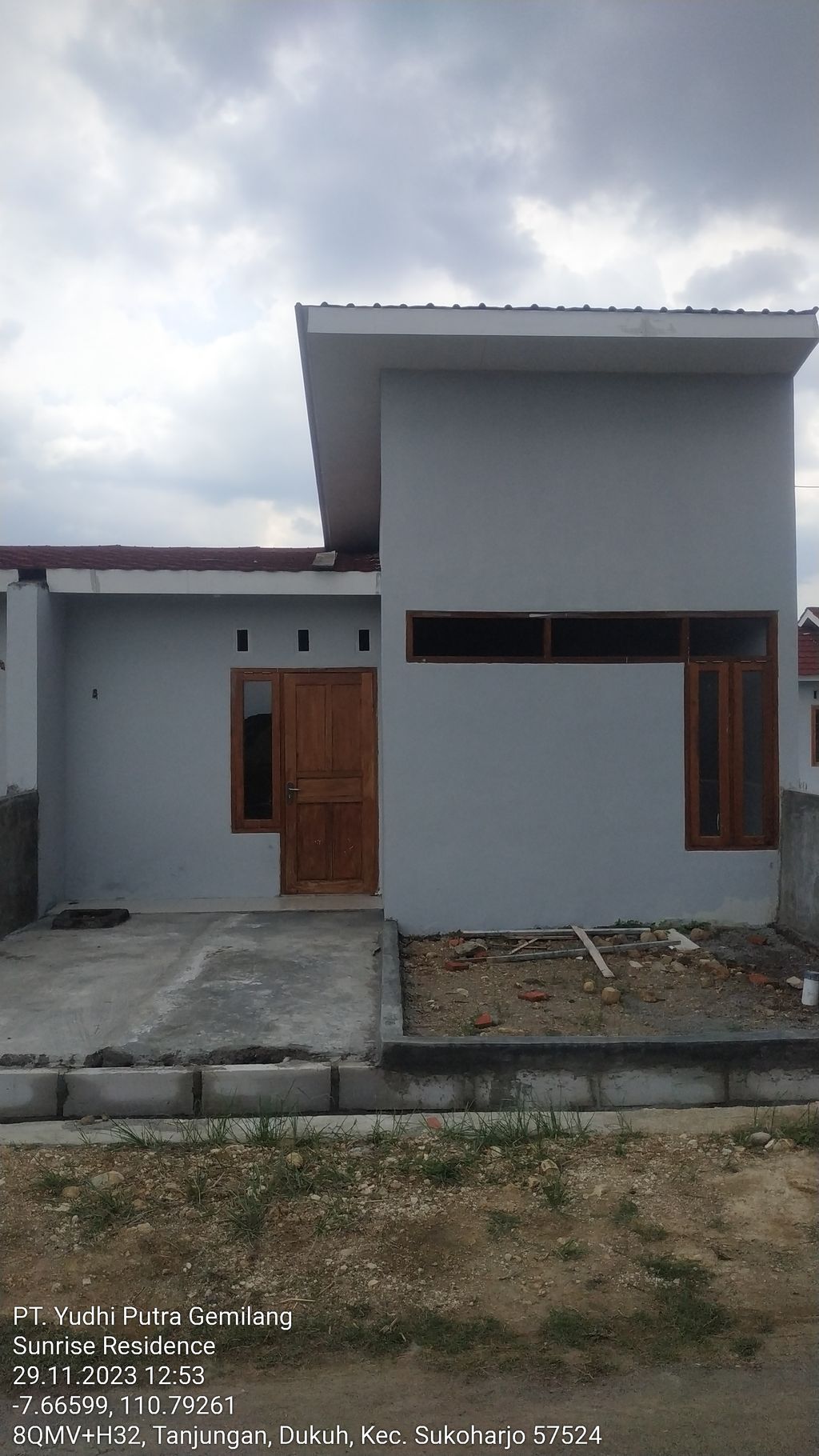 foto contoh rumah perumahan SUNRISE RESIDENCE