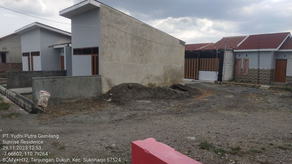 foto gerbang perumahan SUNRISE RESIDENCE
