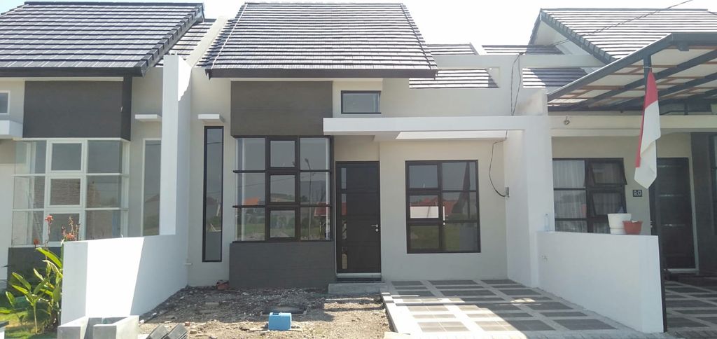 foto tampak rumah tipe MONTEREY perumahan Florencia Regency
