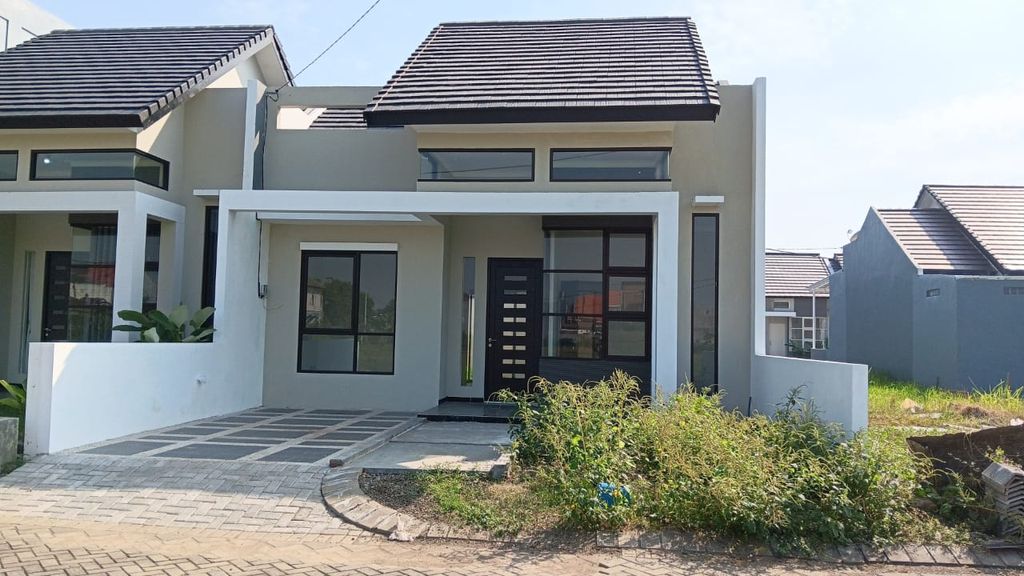 foto tampak rumah tipe WELLINGTON perumahan Florencia Regency
