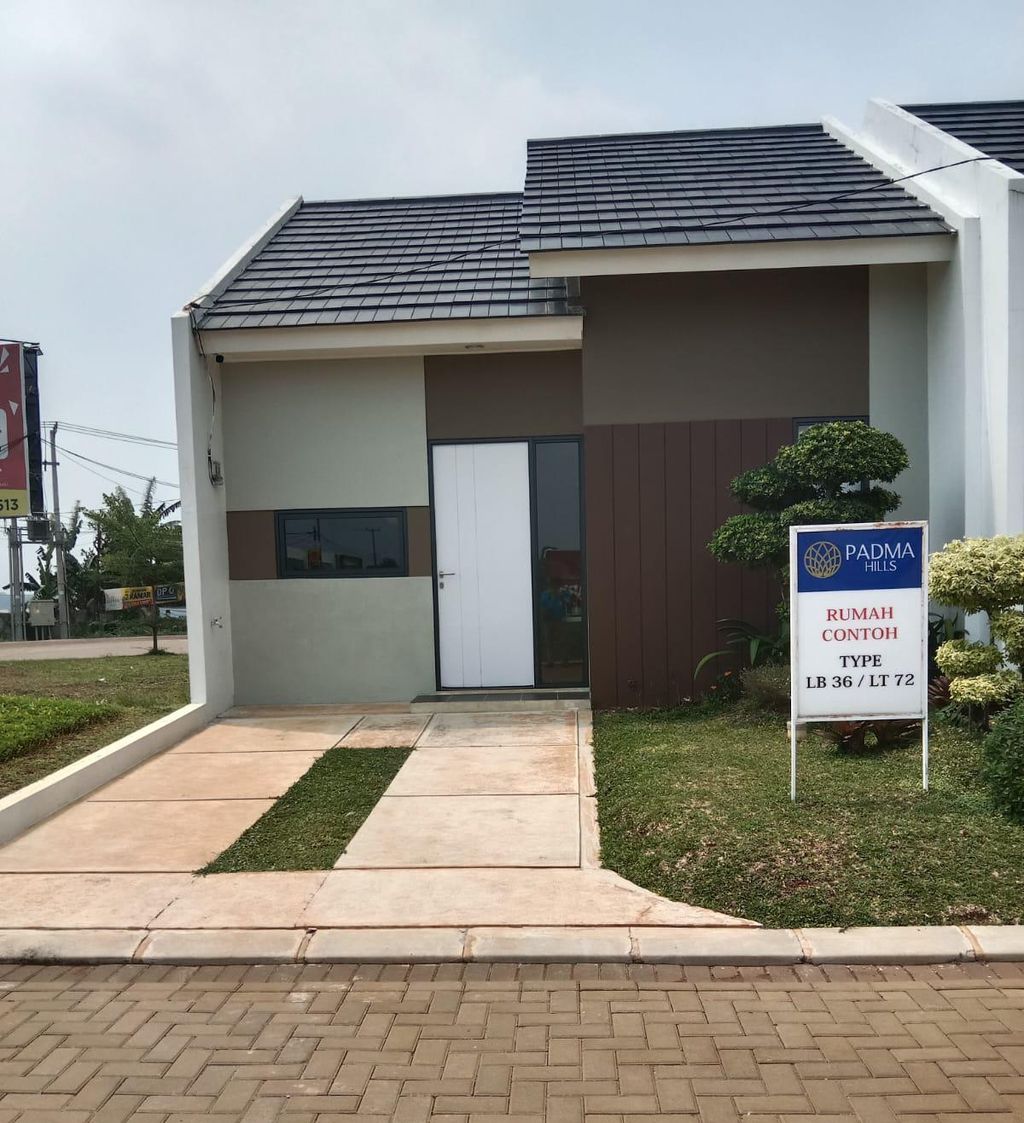 foto tampak rumah tipe 36/72 perumahan Padma Hills