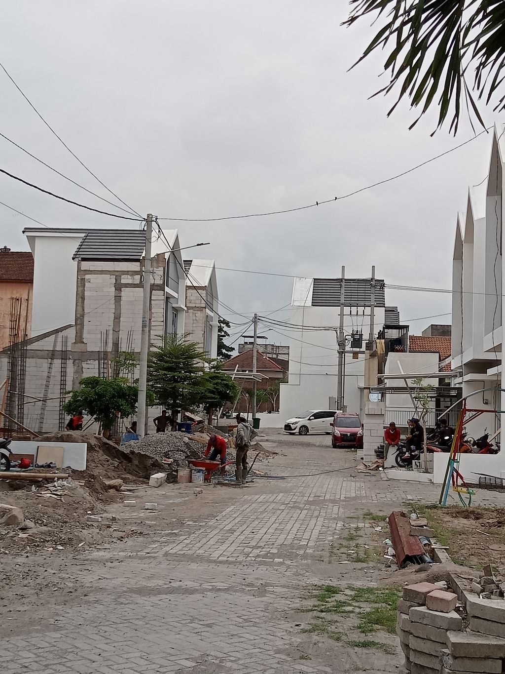 foto posisi tengah perumahan DREAMLAND PESANTREN