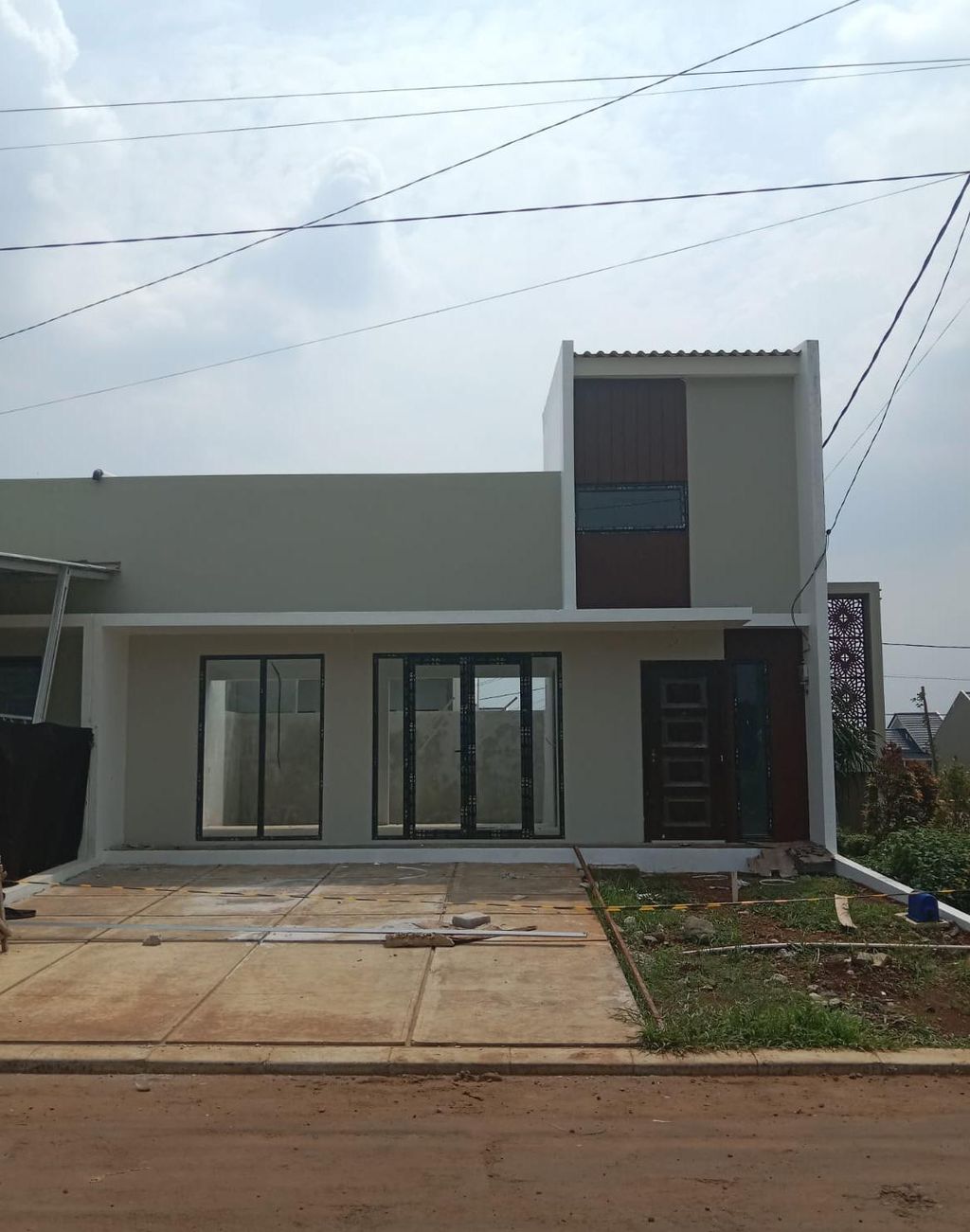 foto tampak rumah tipe 55/80 perumahan Padma Hills
