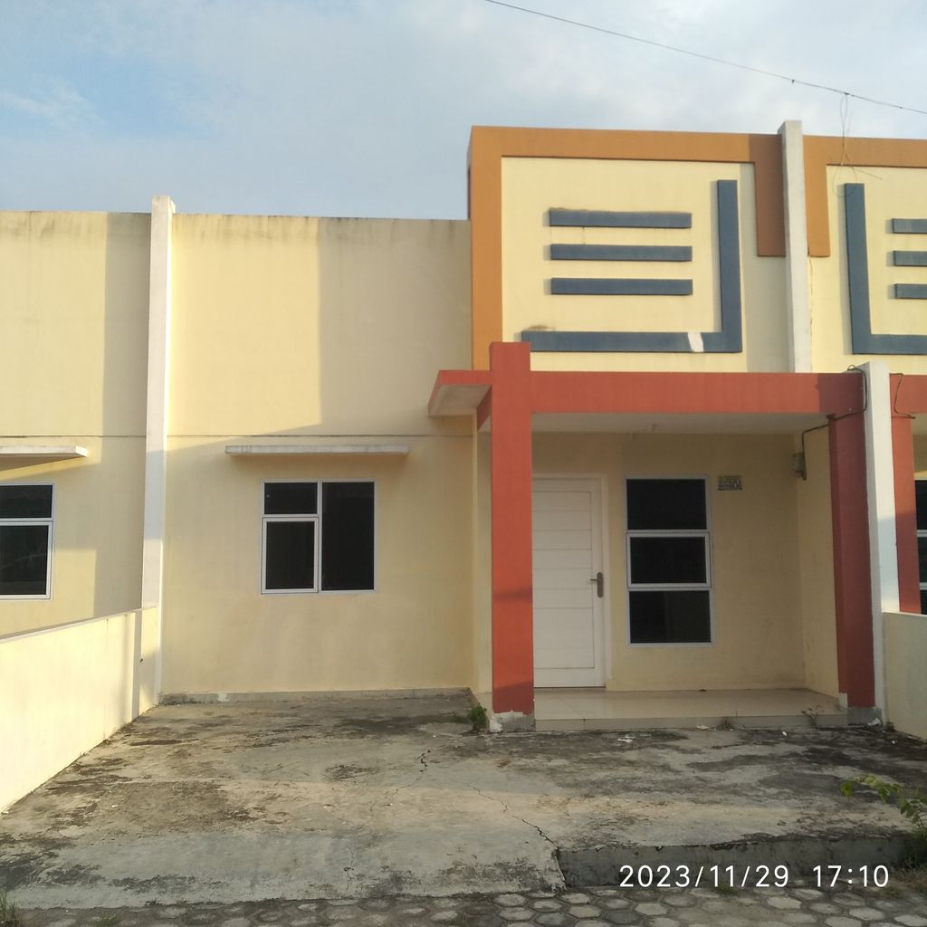 foto contoh rumah perumahan Karimun Regency