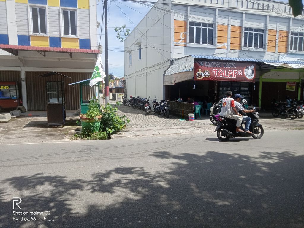 foto gerbang perumahan Karimun Regency