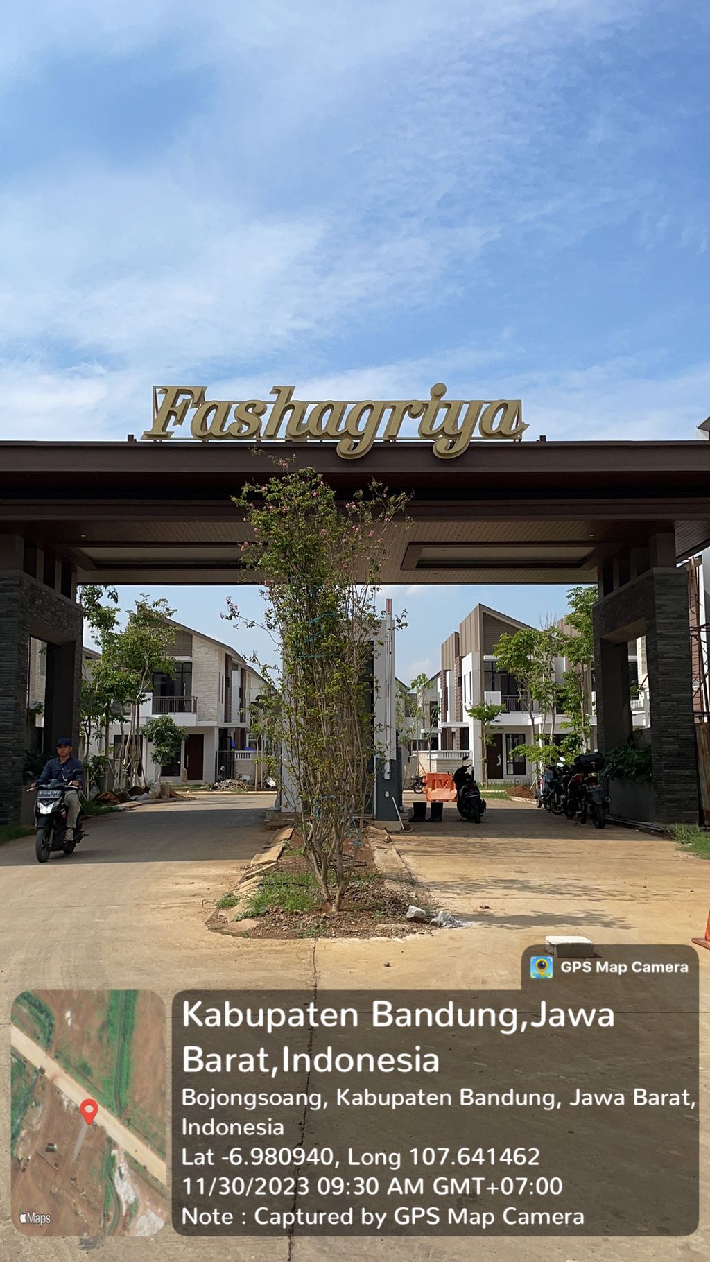 foto gerbang perumahan Podomoro Park Bandung (Fashagriya)
