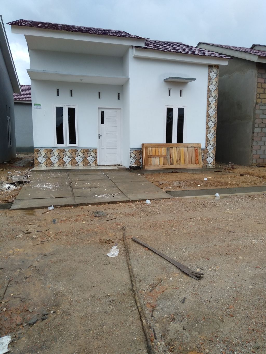foto contoh rumah perumahan Cempaka mas residence 4