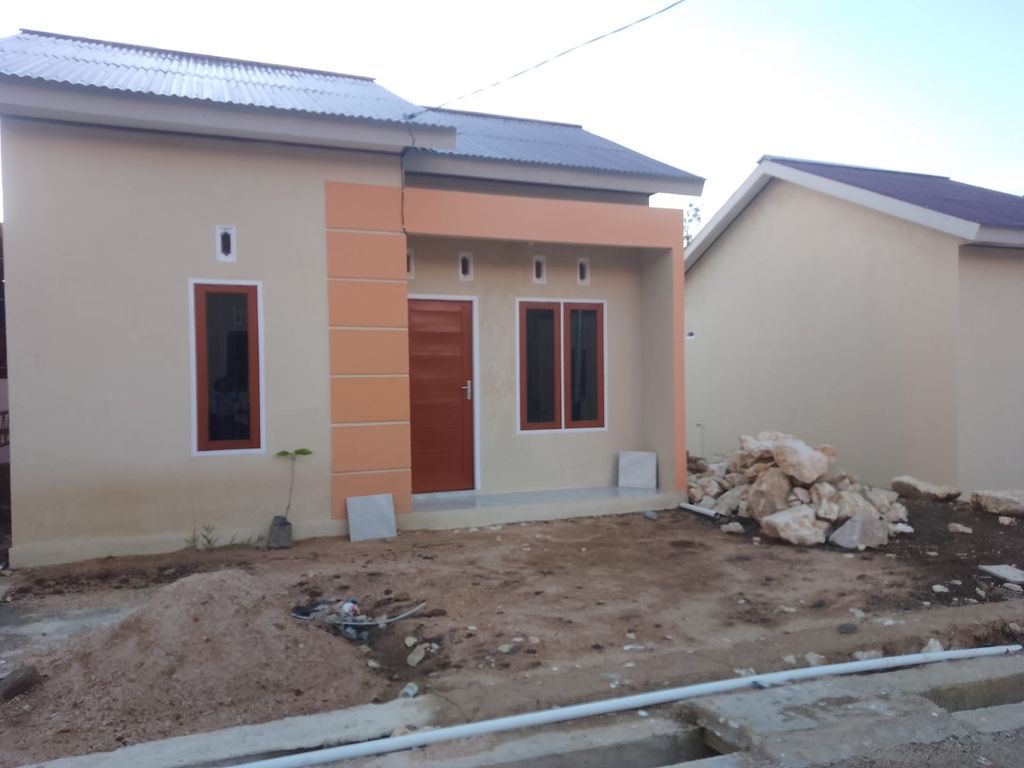 foto tampak rumah tipe 36 perumahan Grand Apernas Bandara