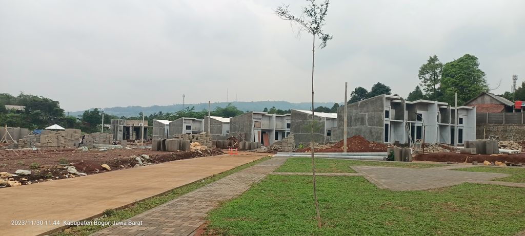 foto posisi tengah perumahan SENTUL INDAH RESIDENCE 2