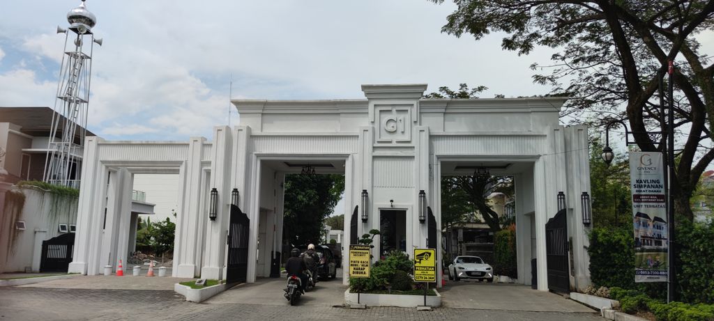foto gerbang perumahan Givency One Tahap IV Medan