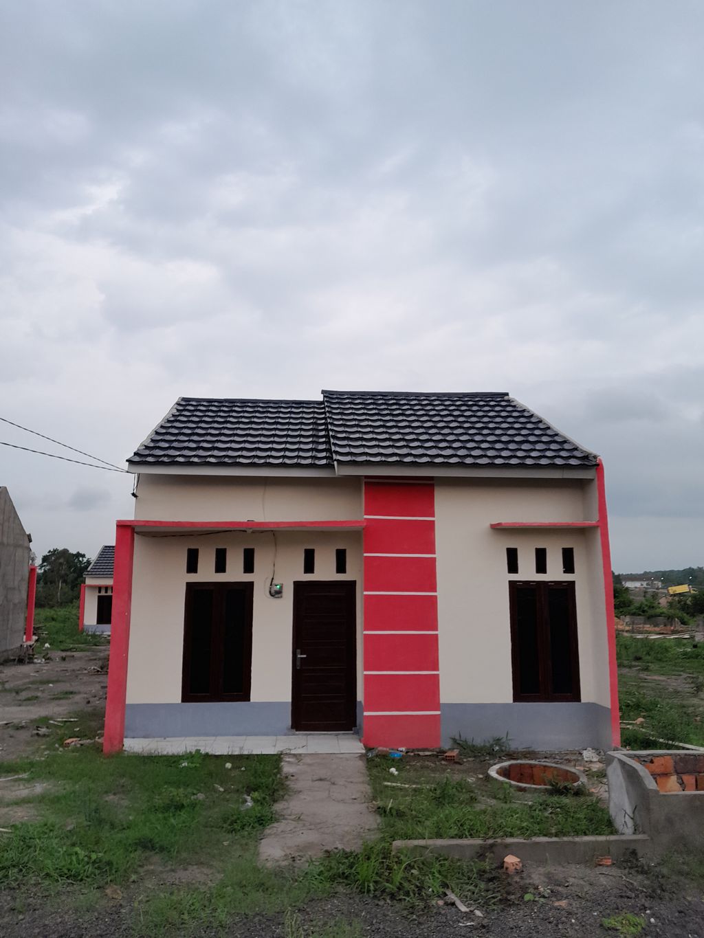 foto contoh rumah perumahan PERUMAHAN SURYA GELORA 3