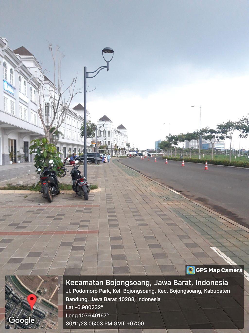 foto gerbang perumahan Podomoro Park Bandung (RUKO)