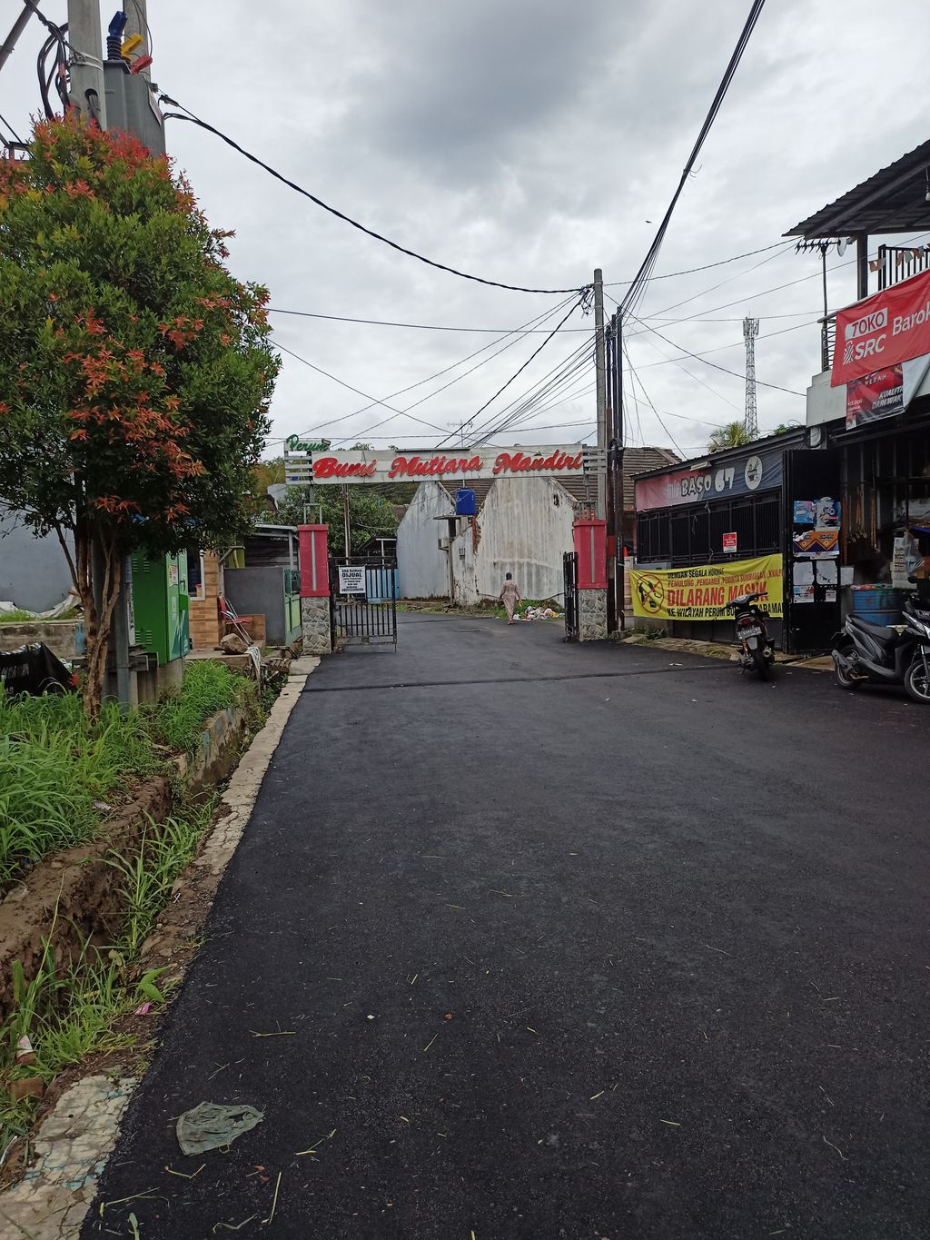 foto gerbang perumahan Bumi Mutiara Mandiri Kawalu