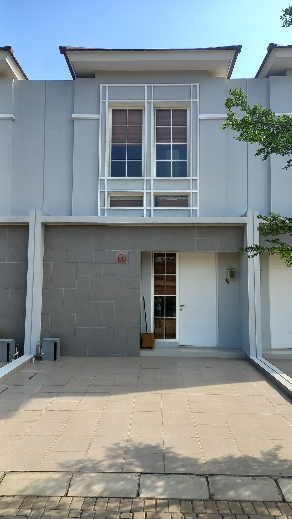 foto tampak rumah tipe 5X12 perumahan MILLENNIUM CITY