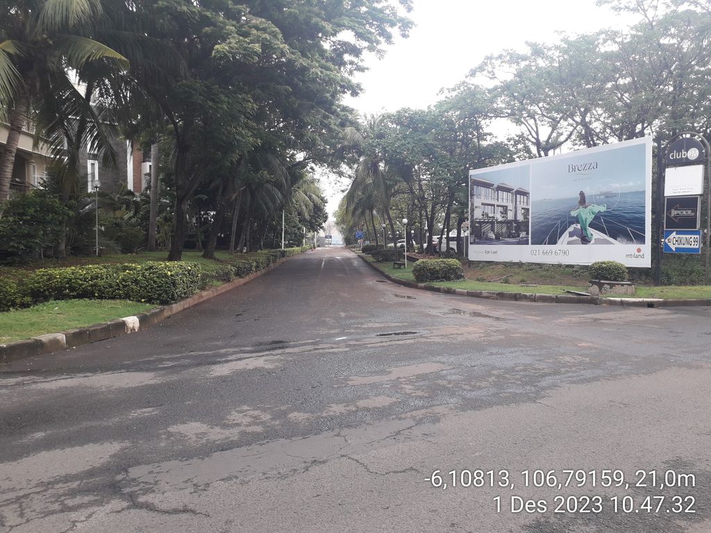 foto gerbang perumahan Brezza Pantai Mutiara