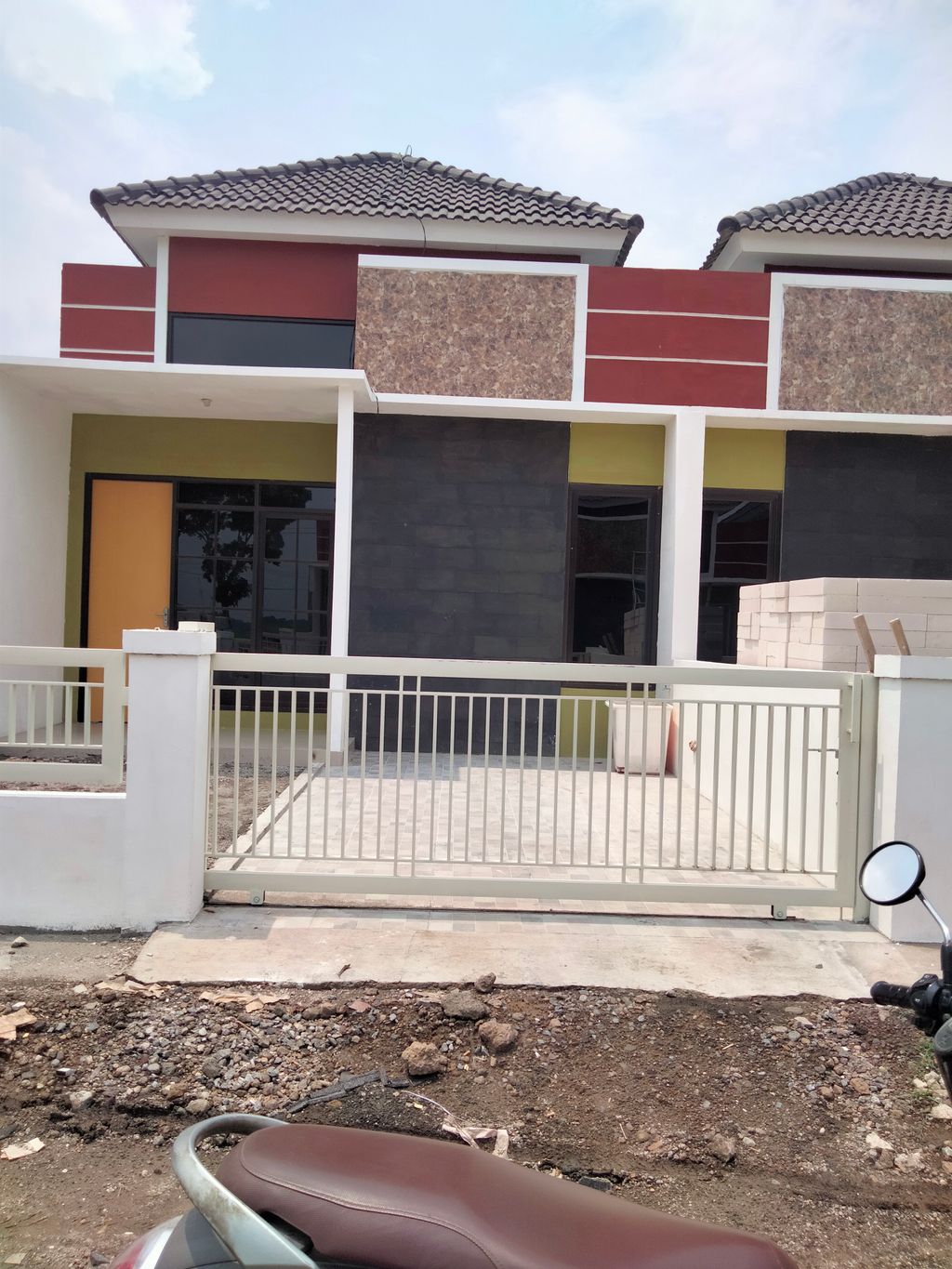 foto contoh rumah perumahan Perumahan Graha Permata Safir