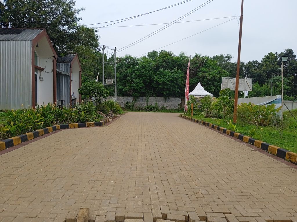 foto gerbang perumahan VILA KEBUN RAYA CIBINONG 2