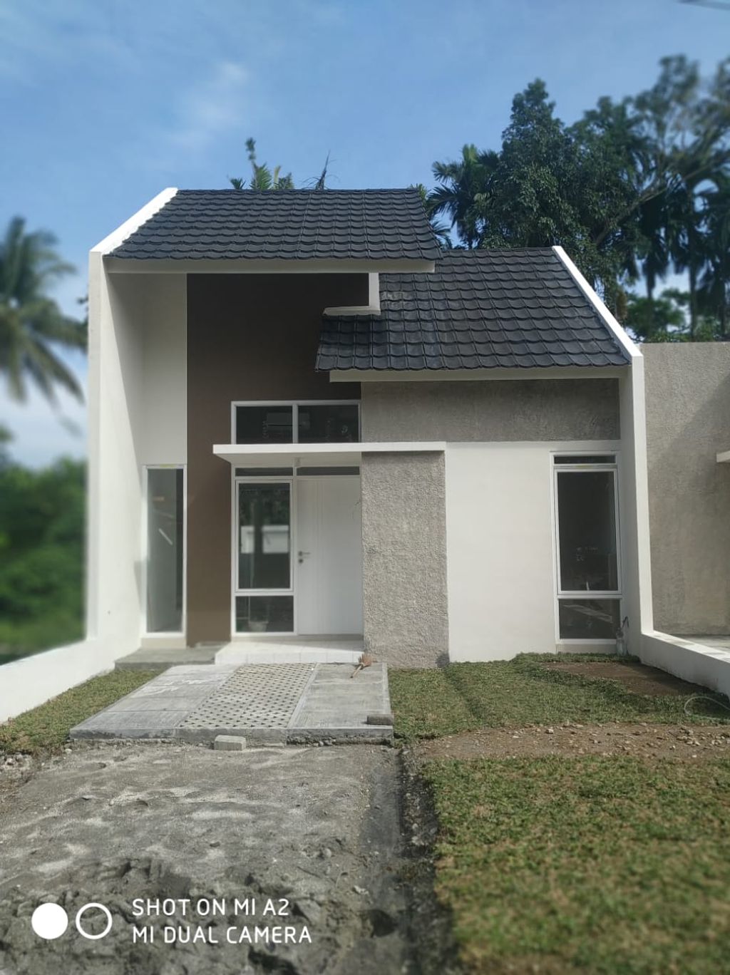 foto tampak rumah tipe AGATA perumahan Savanna Sumatera