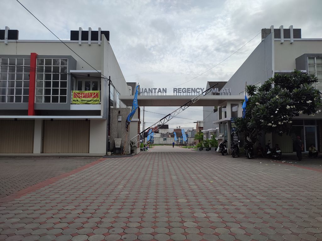 foto gerbang perumahan KUANTAN REGENCY MLATI
