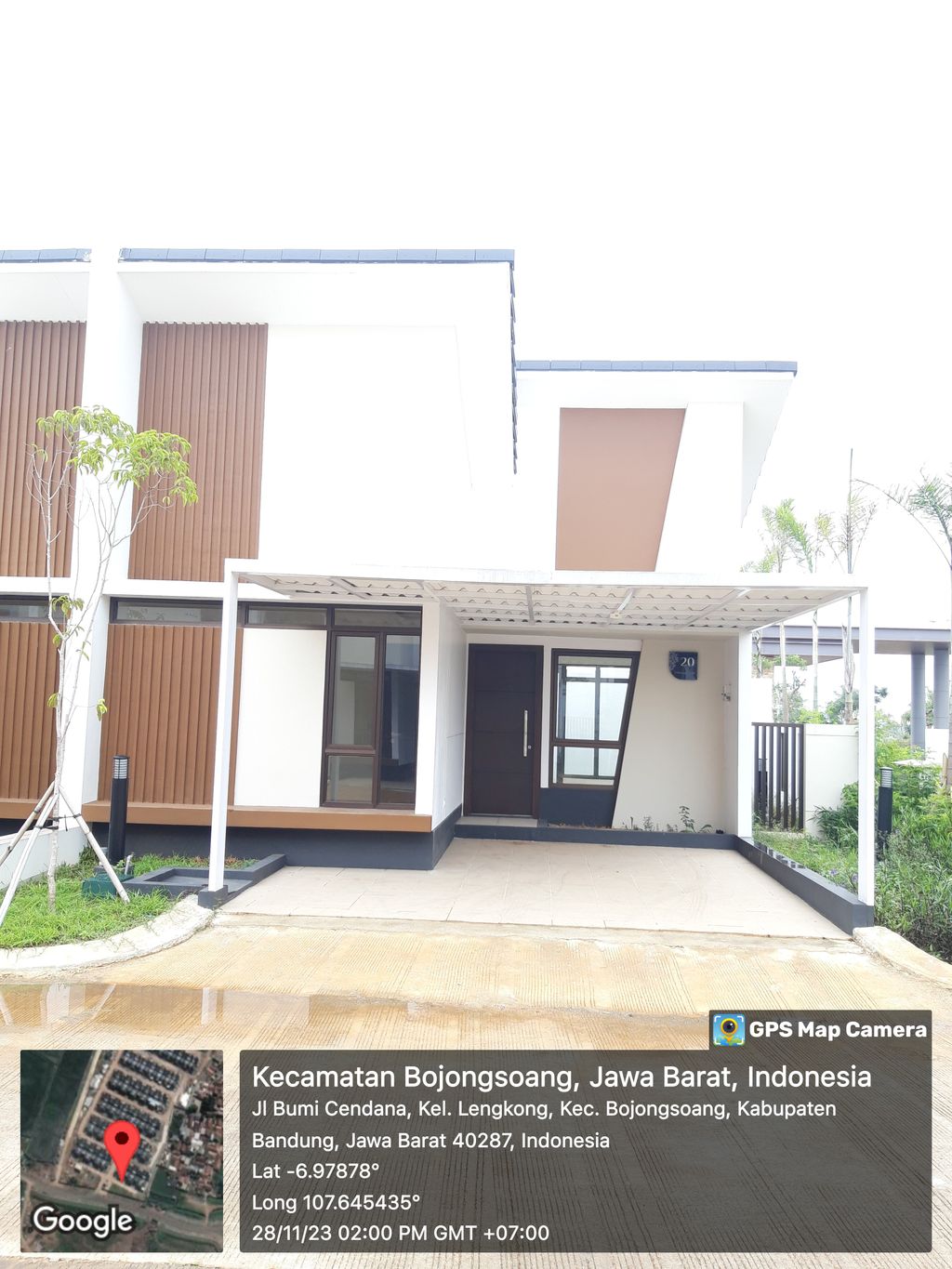 foto tampak rumah tipe AYANA perumahan Podomoro Park Bandung (Padmagriya)