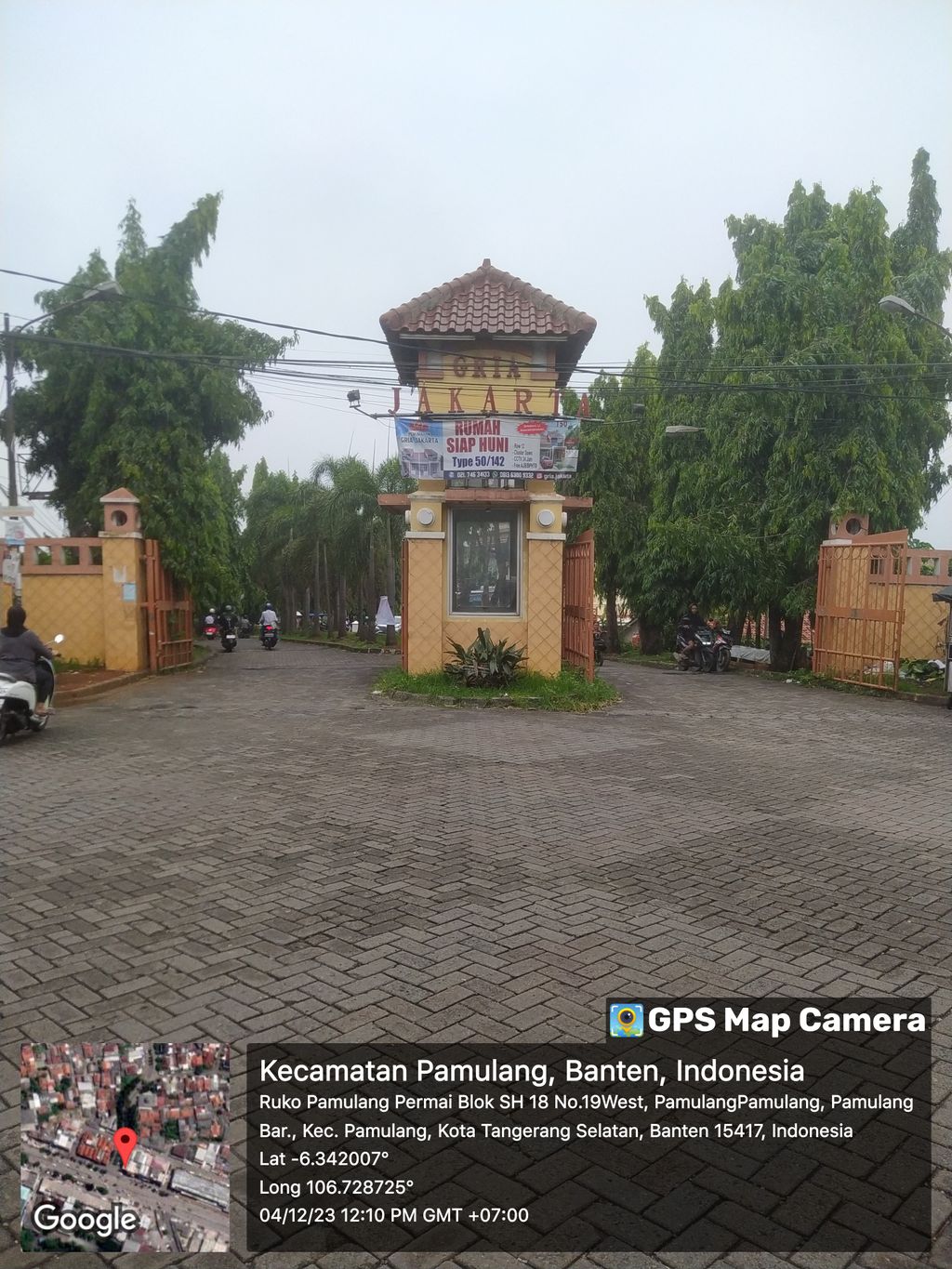 foto gerbang perumahan Gria Jakarta, Pamulang