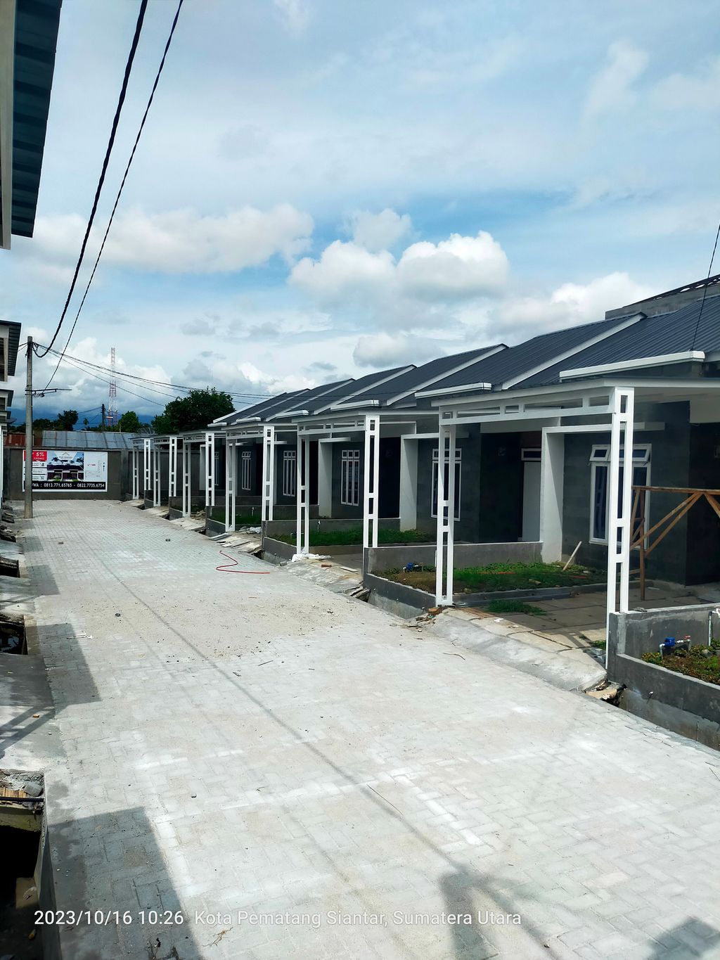 foto posisi tengah perumahan Puri Dimensi