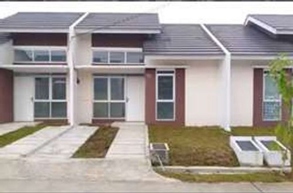 foto tampak rumah tipe Dahlia Boulevard perumahan SANUR (CITRA MAJA RAYA 2)
