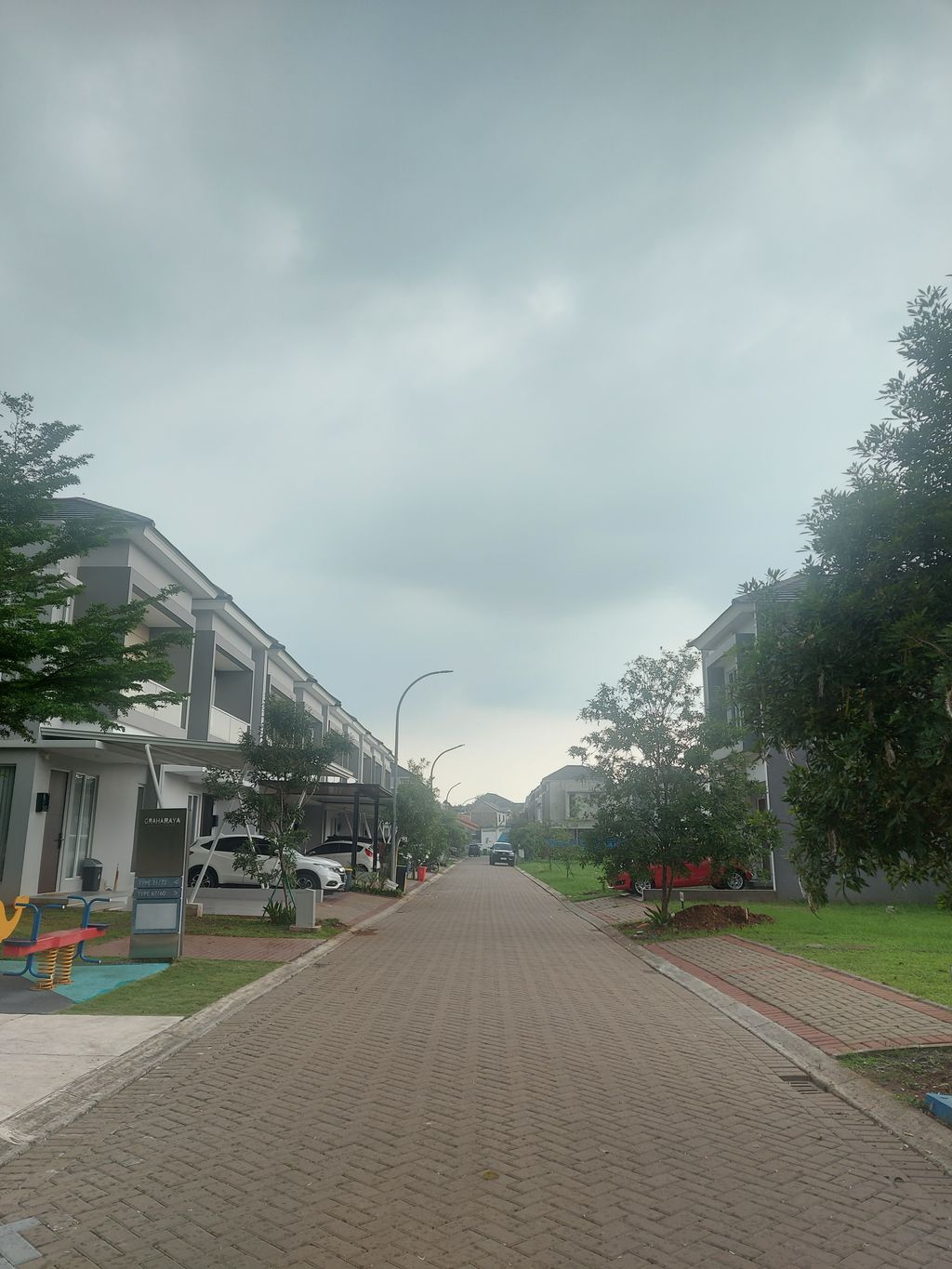foto posisi tengah perumahan GRAHA RAYA FORTUNE GARDEN