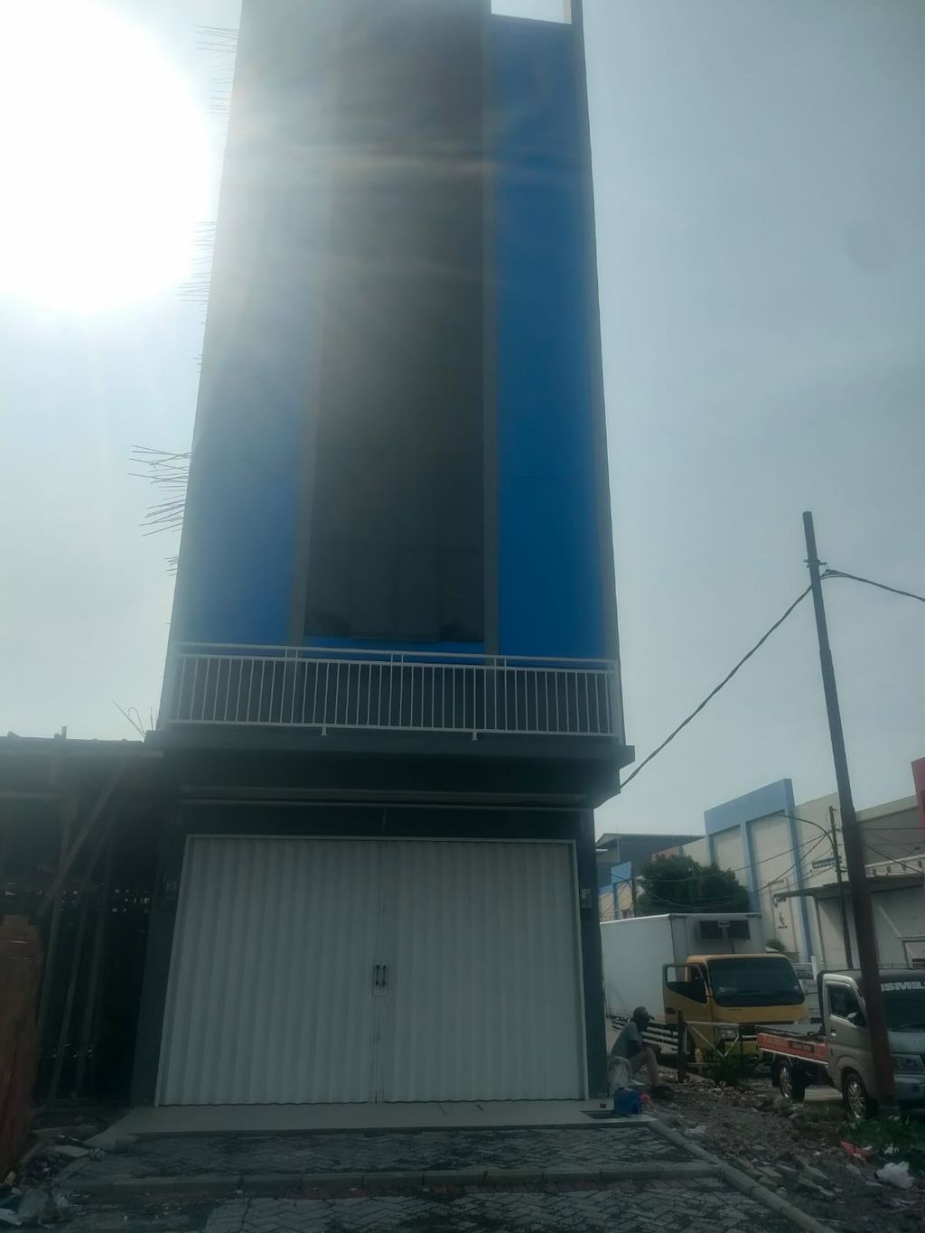 foto tampak rumah tipe TOWNHOUSE H 8 NO 12 perumahan Daan Mogot Arcadia