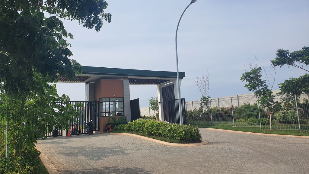 foto gerbang perumahan CLUSTER QUIN