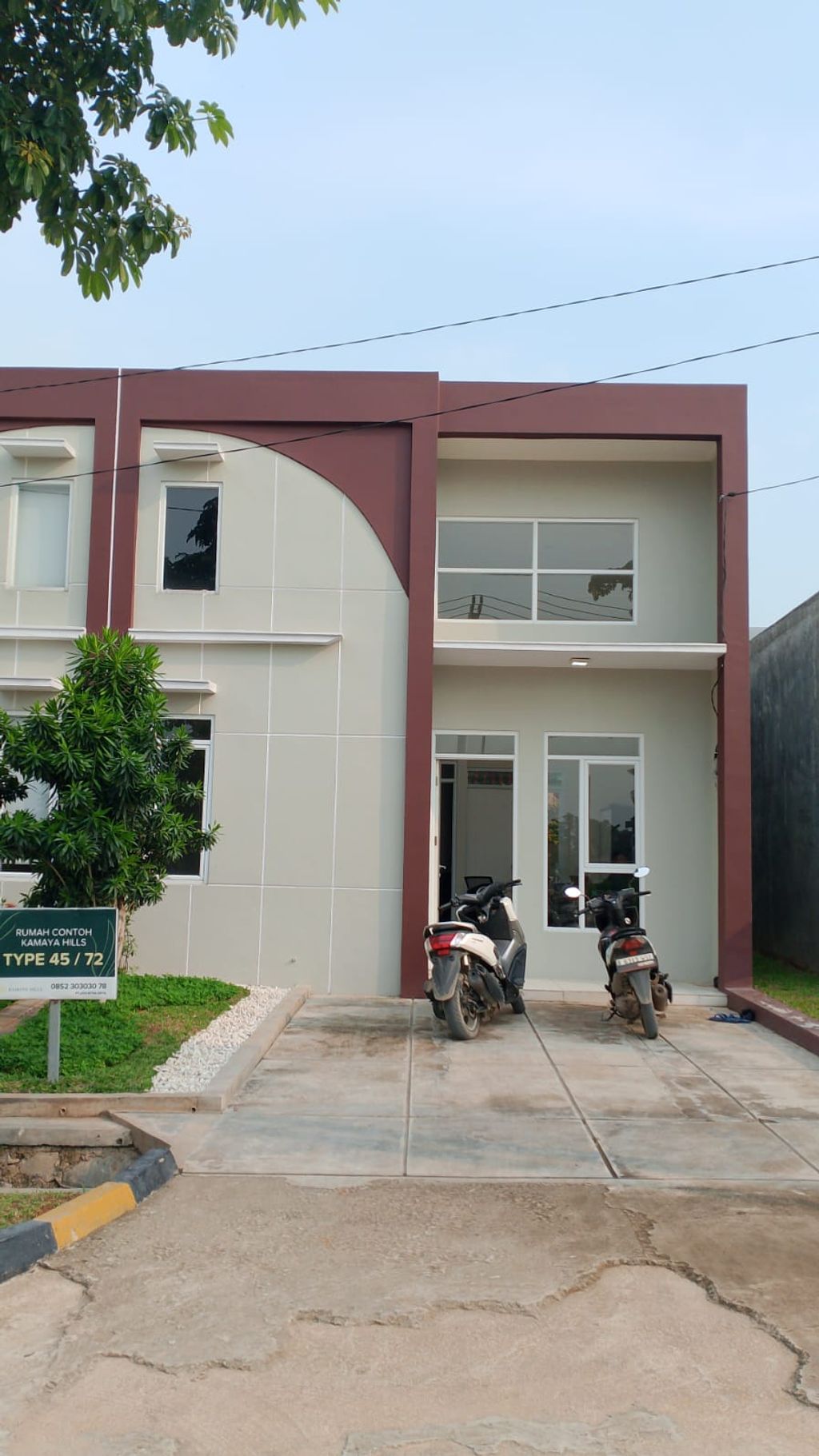 foto tampak rumah tipe 45 perumahan KAMAYA HILLS