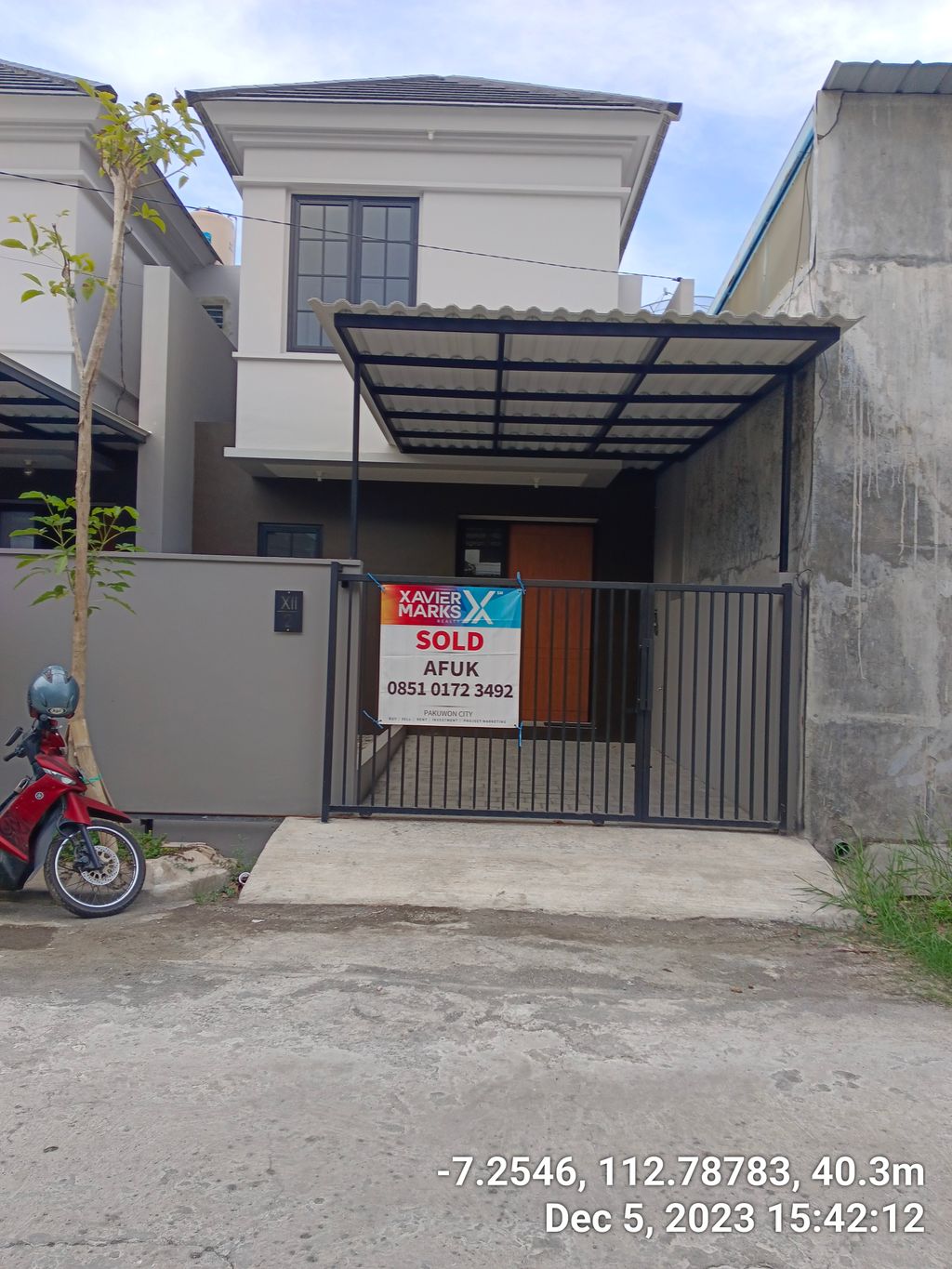 foto contoh rumah perumahan Tree