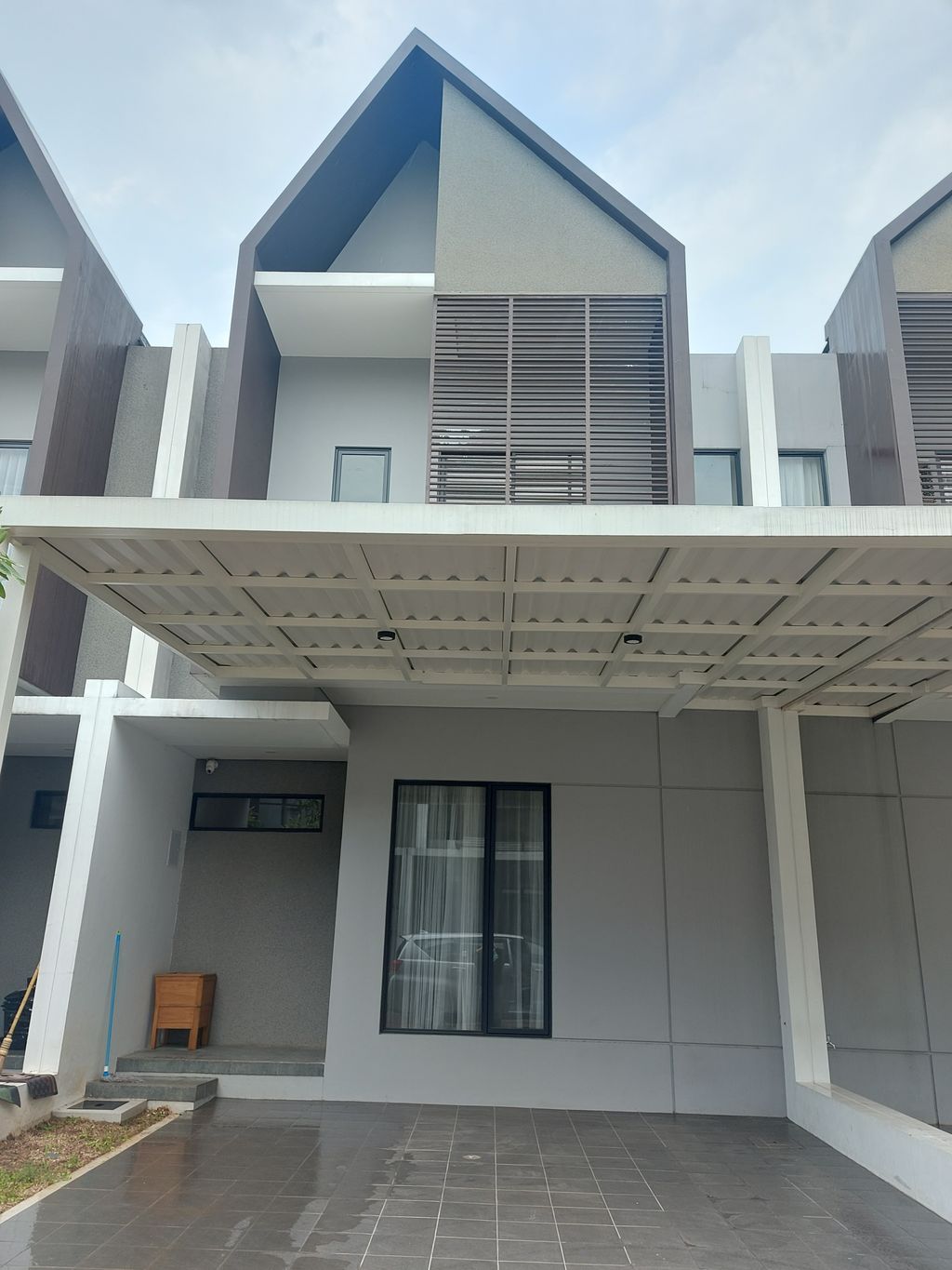 foto contoh rumah perumahan GRAHA RAYA MELIA HYRA