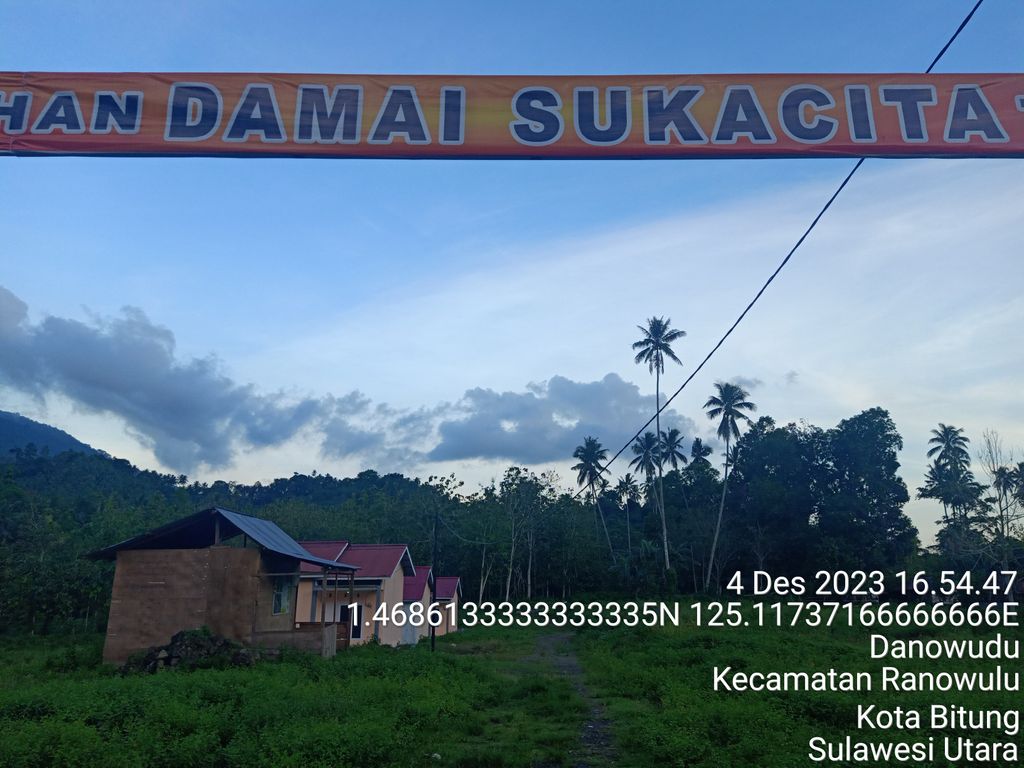 foto gerbang perumahan PERUMAHAN DAMAI SUKACITA TEWAAN