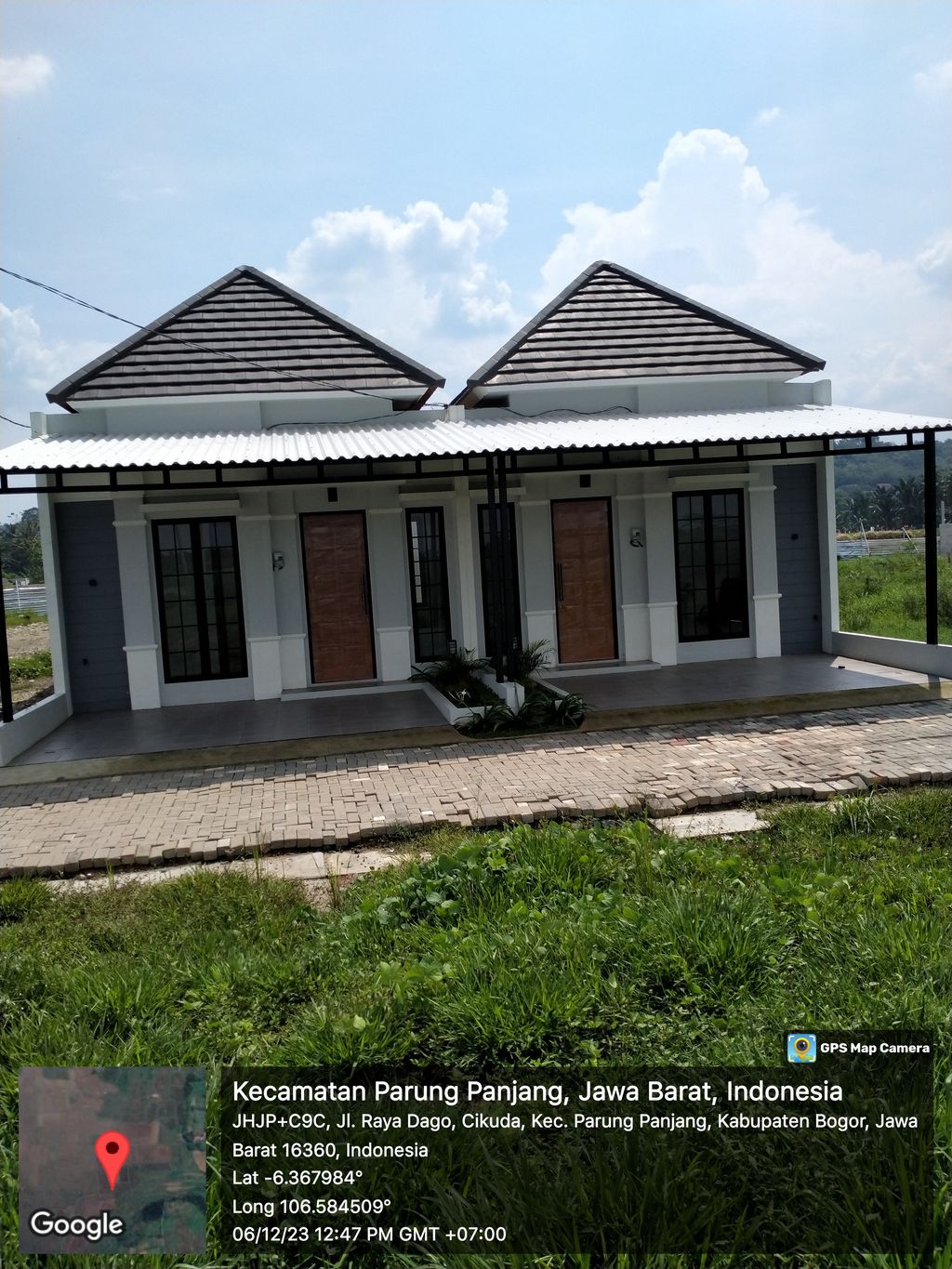 foto contoh rumah perumahan Perumahan Beverly Lake