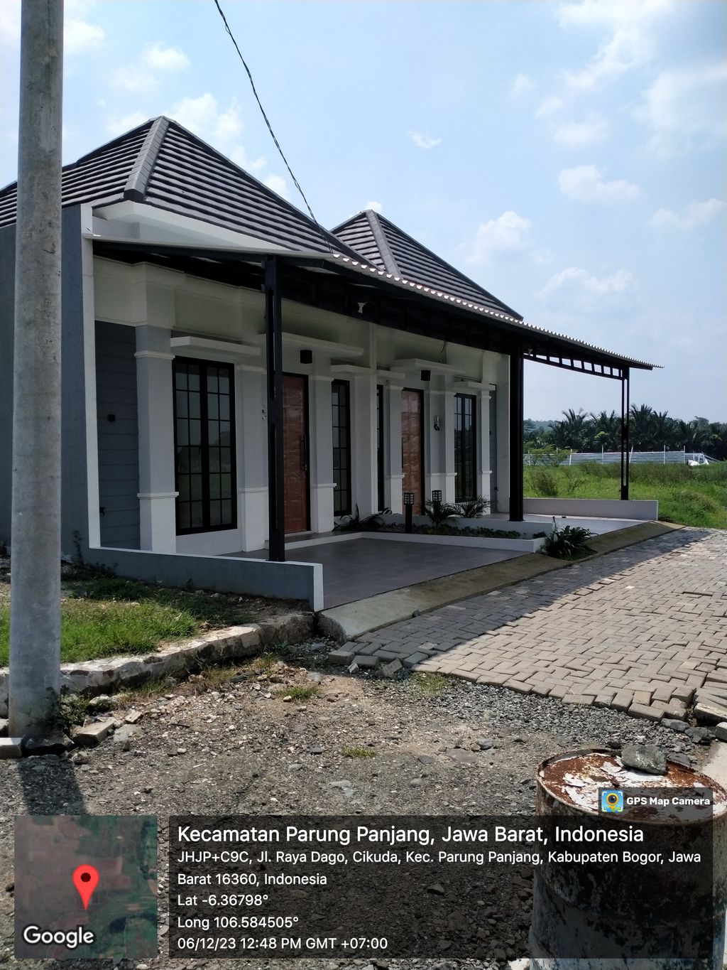 foto posisi tengah perumahan Perumahan Beverly Lake