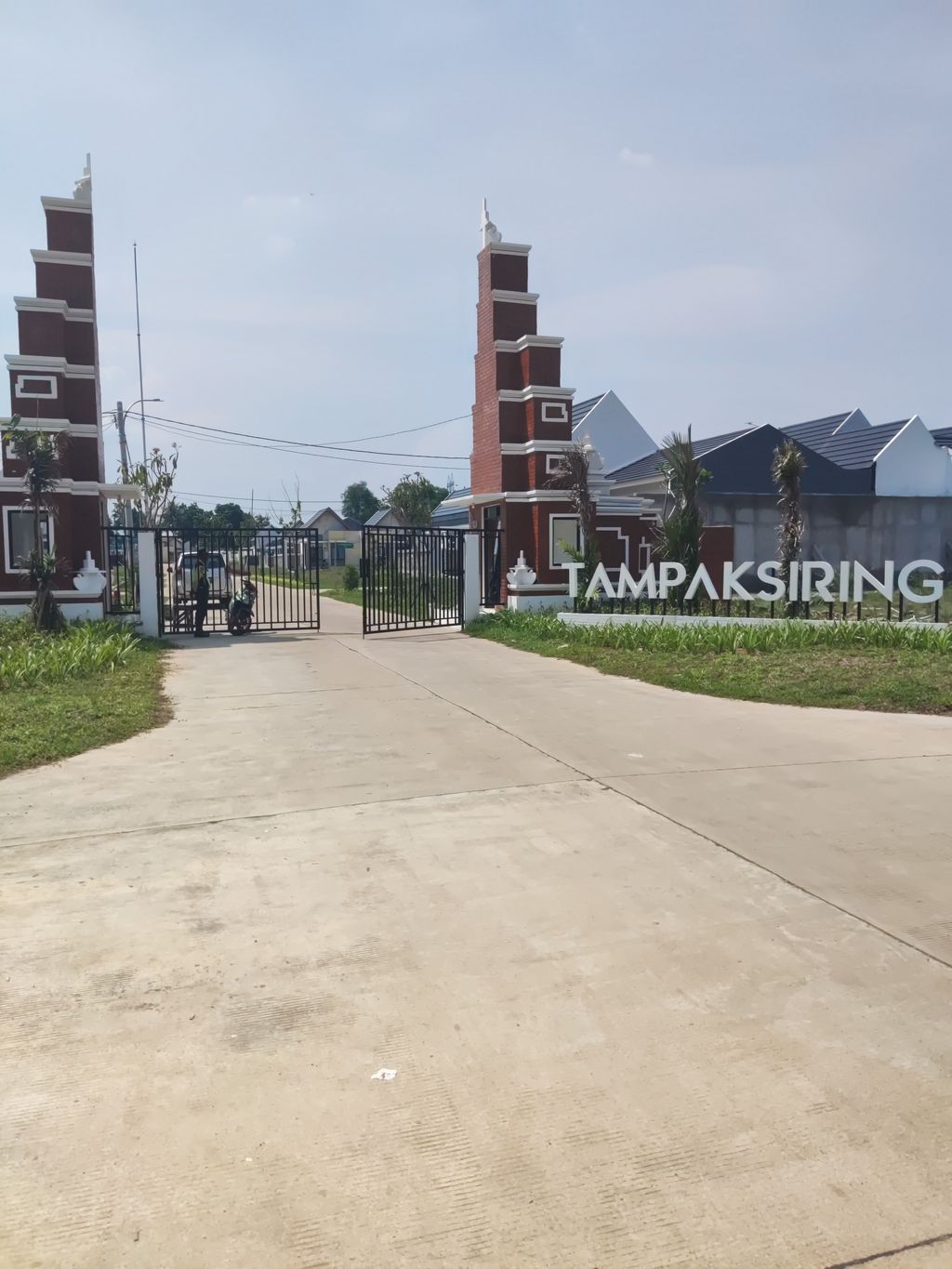 foto gerbang perumahan Tampaksiring