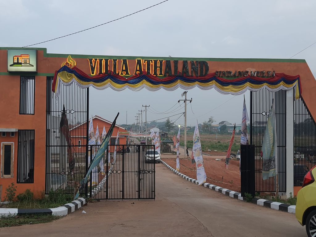 foto gerbang perumahan Villa Athaland Sindangmulya 3