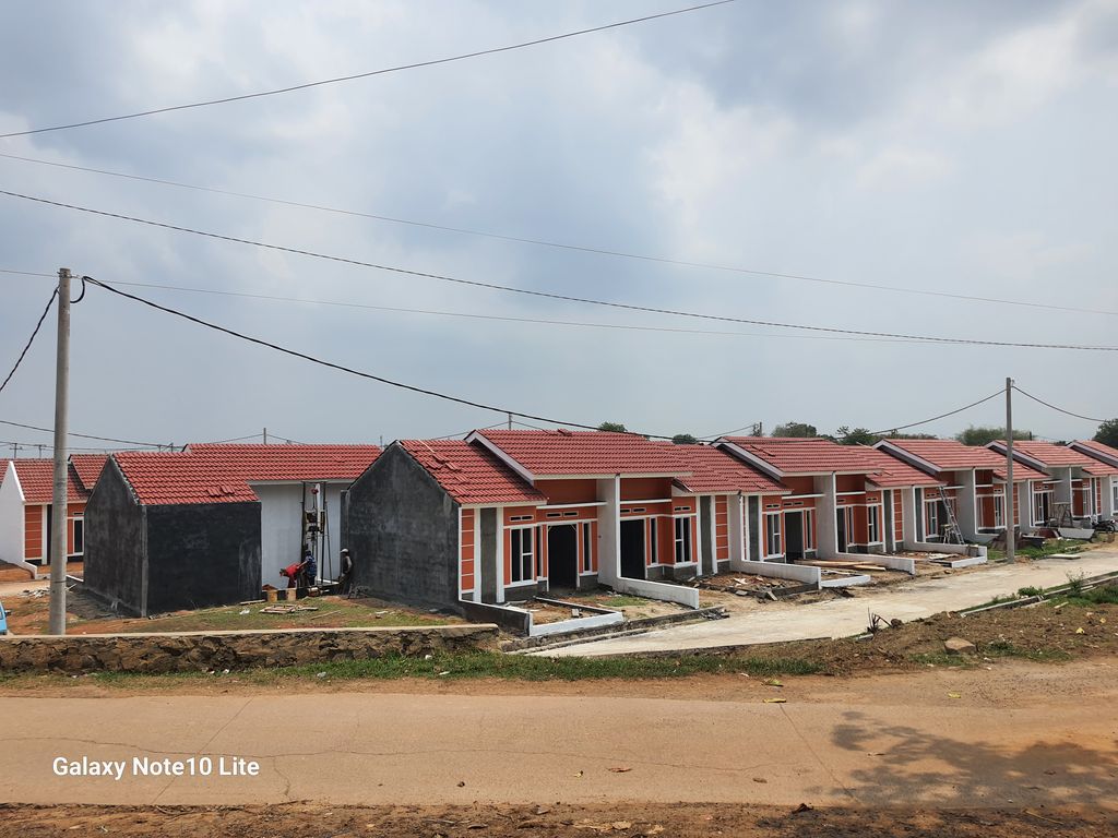 foto posisi tengah perumahan Villa Athaland Sindangmulya 3