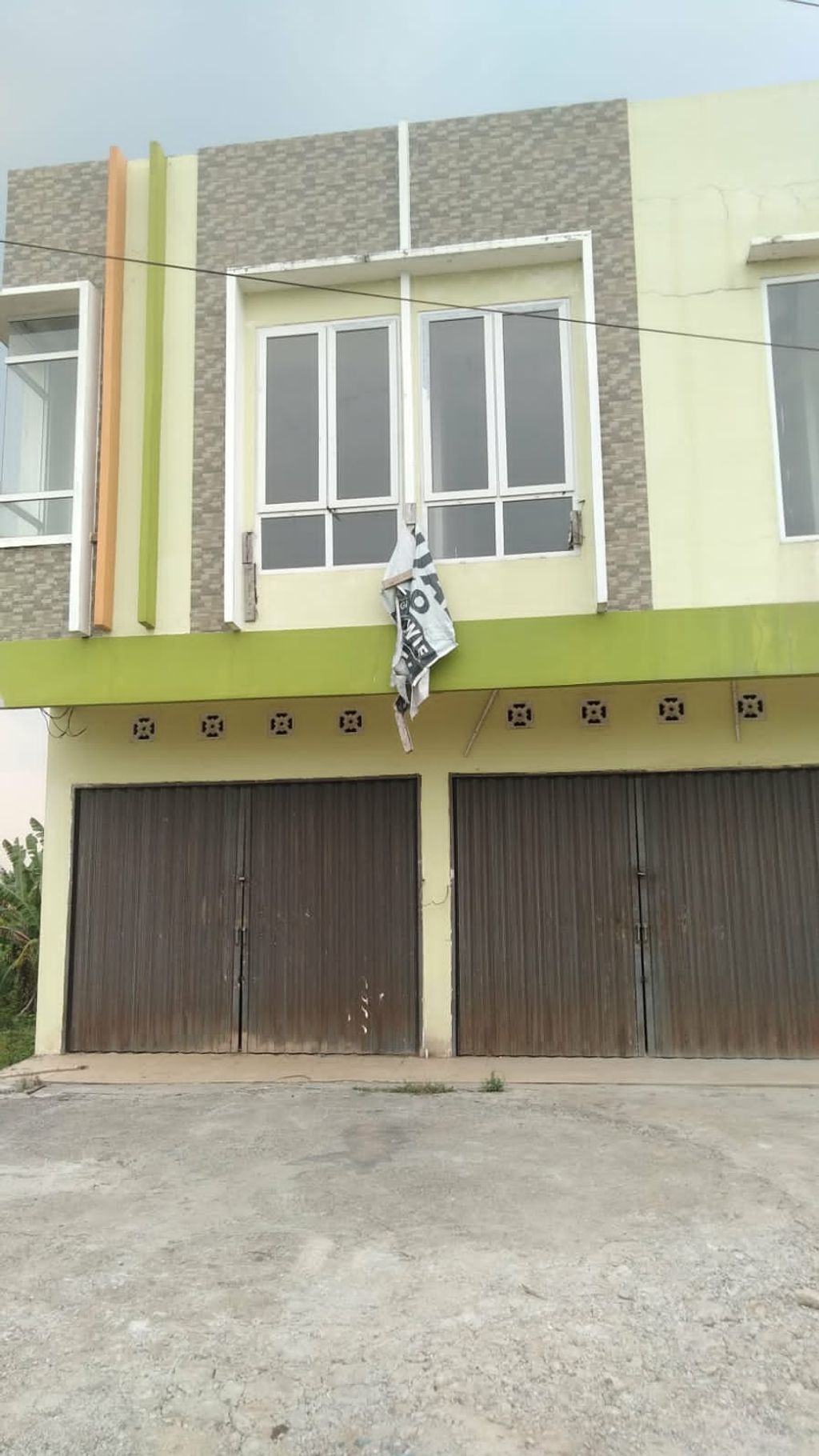 foto tampak rumah tipe Rumah Toko 56/94 perumahan DUTA TANAH MAS III