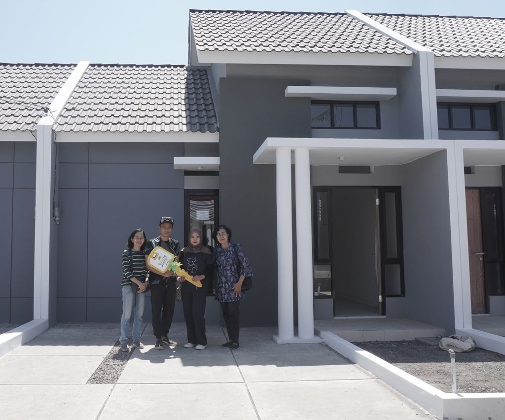 foto contoh rumah perumahan BREEZE SPRING
