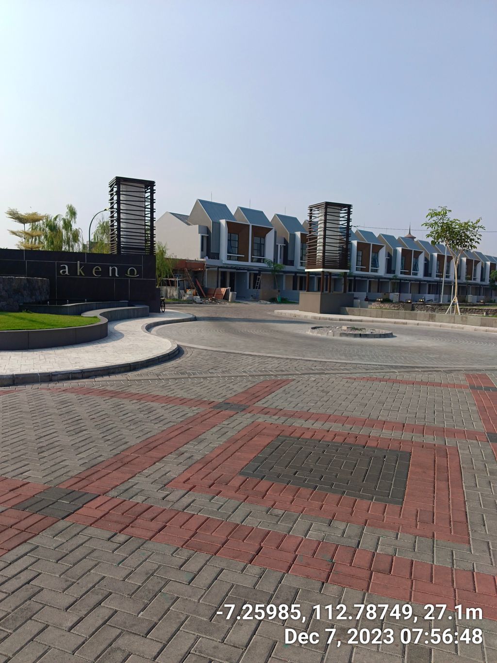 foto gerbang perumahan Akeno