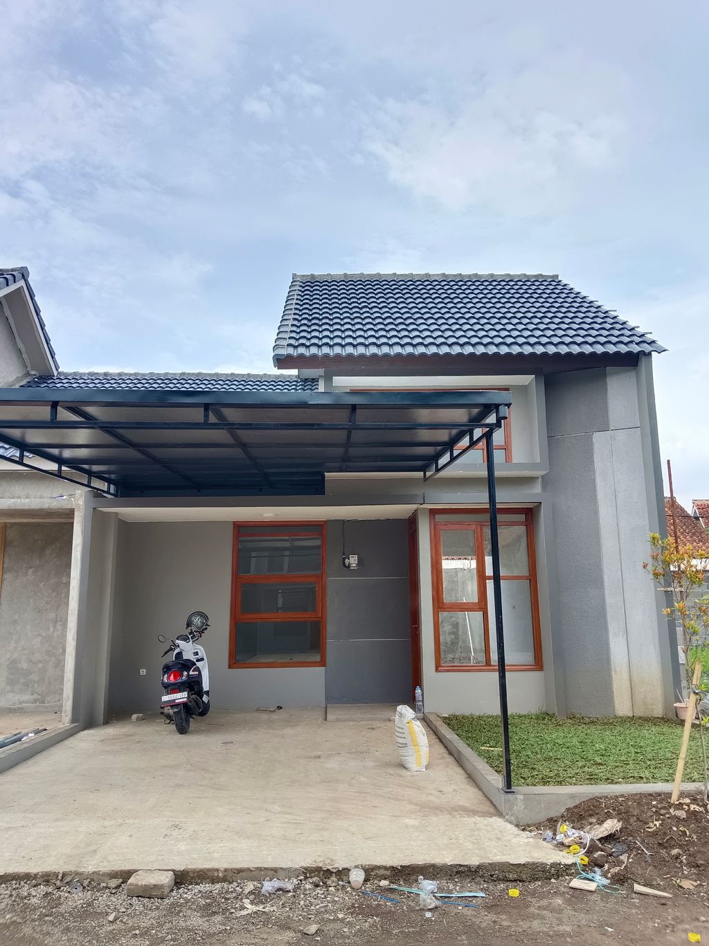 foto tampak rumah tipe 50 perumahan Pesona Mekar Asri Residence