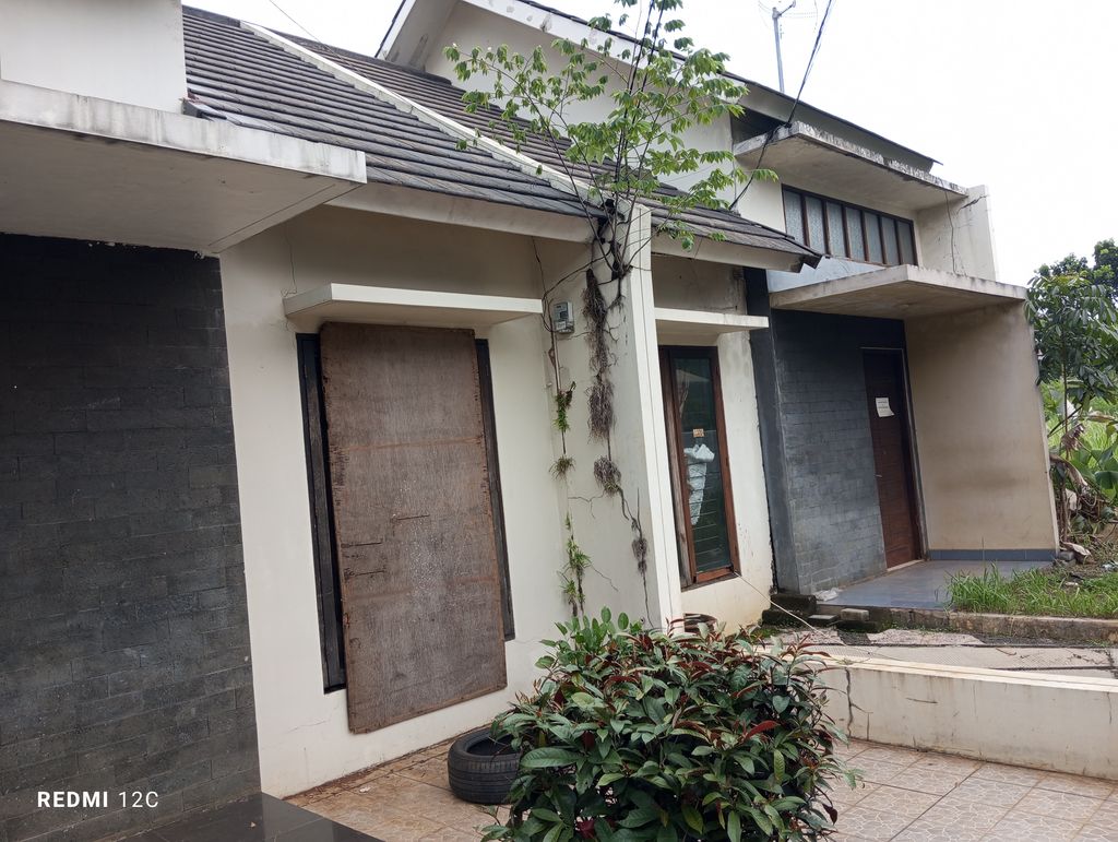 foto contoh rumah perumahan Metro Residence