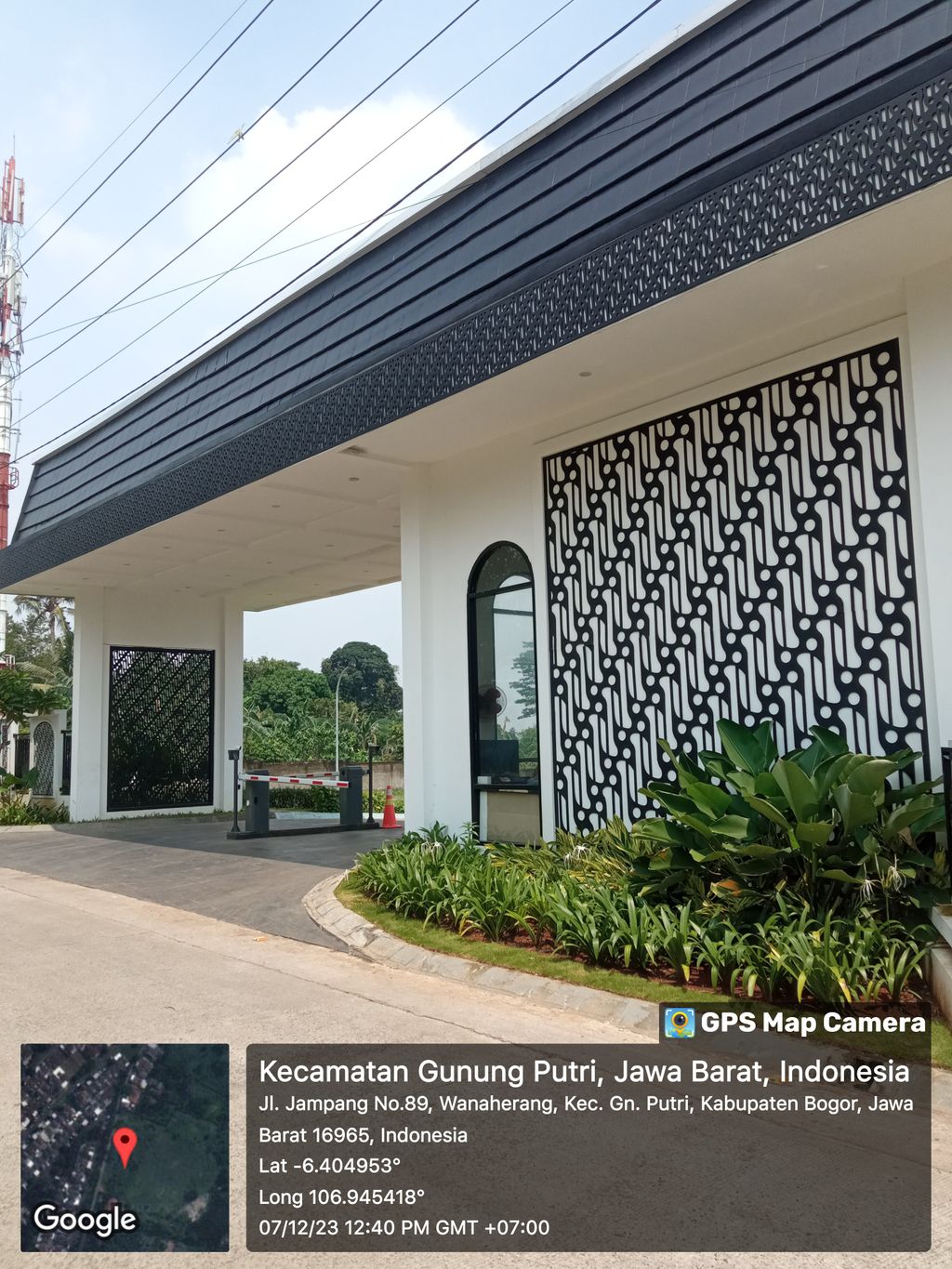 foto gerbang perumahan BATIK SIGNATURE