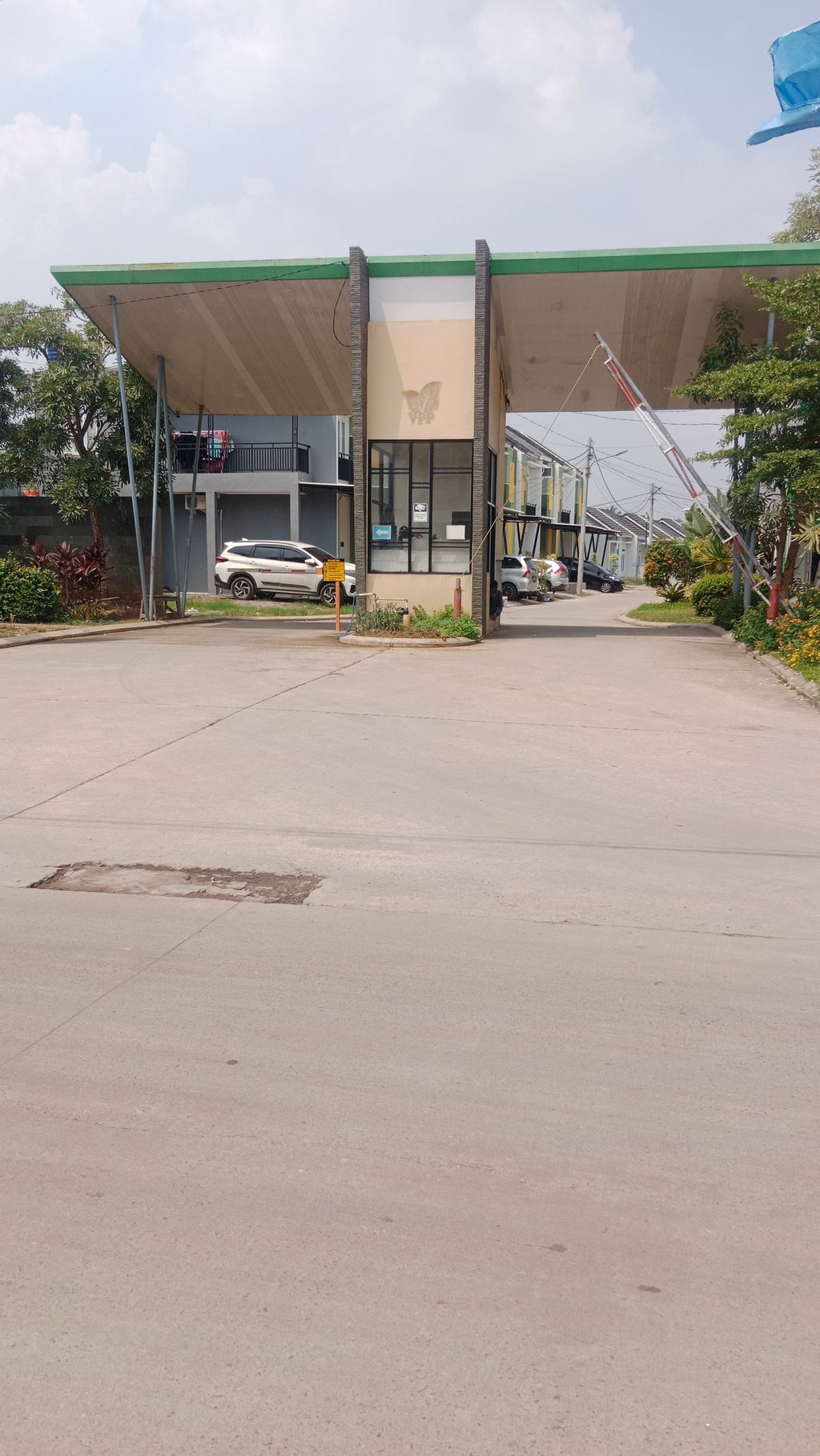 foto gerbang perumahan CLUSTER BANYU BIRU VILLAGE
