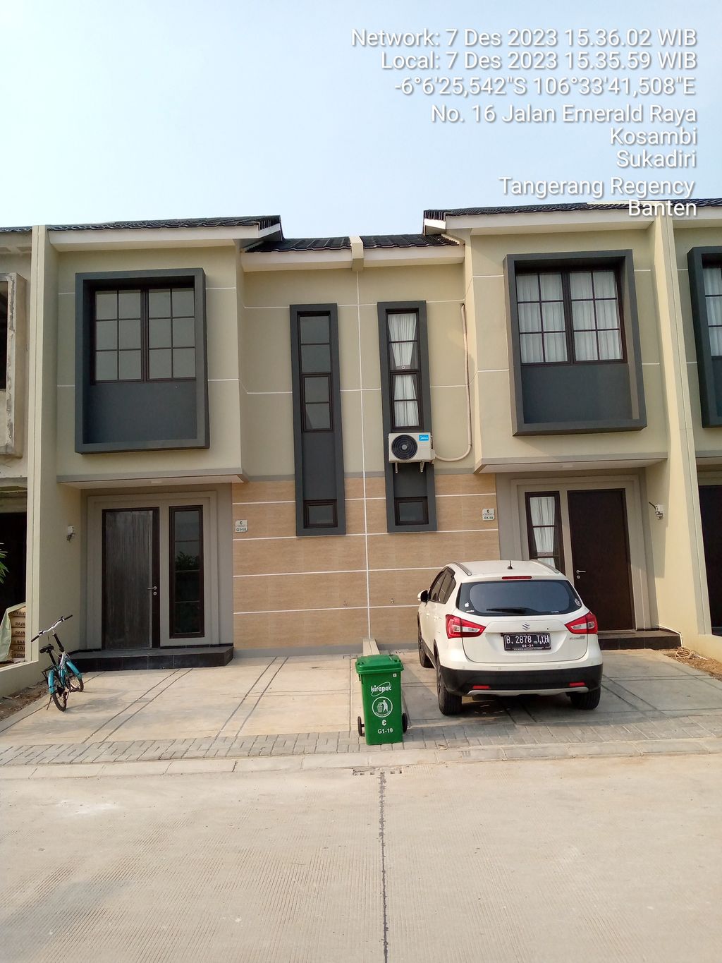 foto contoh rumah perumahan Emerald Residence