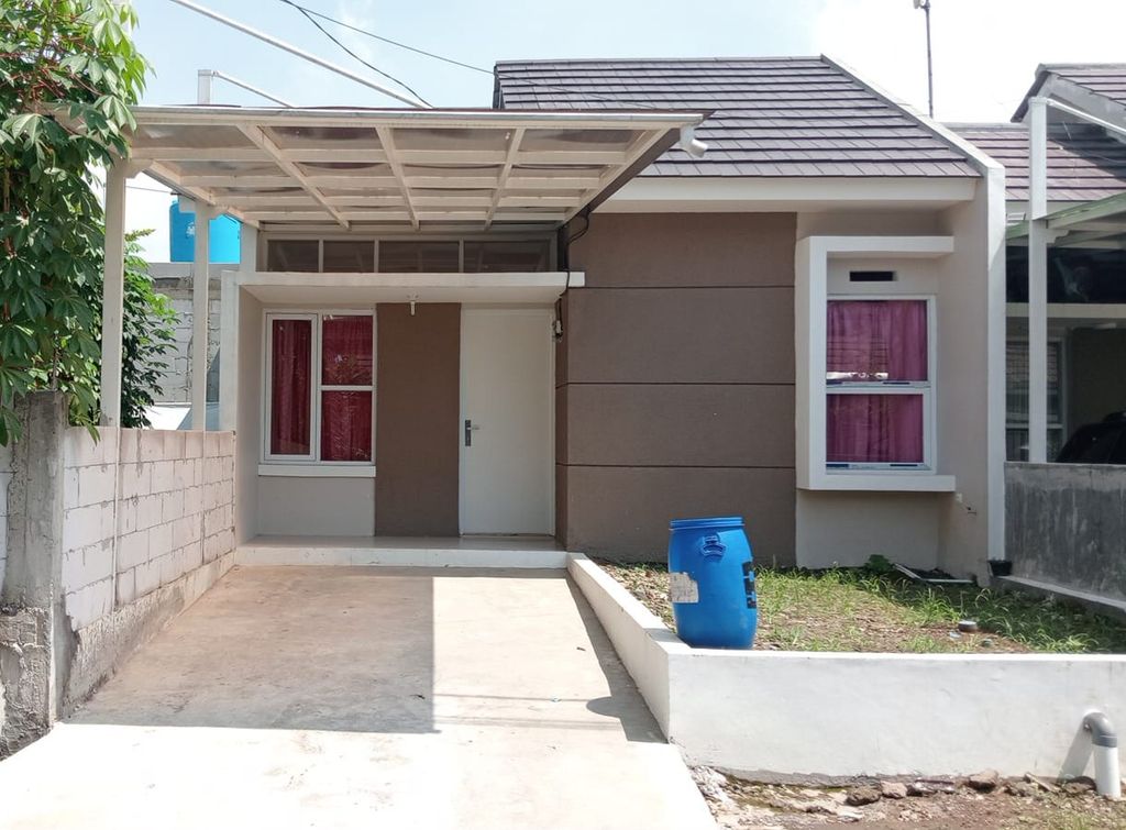 foto tampak rumah tipe 40/86 perumahan Halimun Foresta Tahap 2